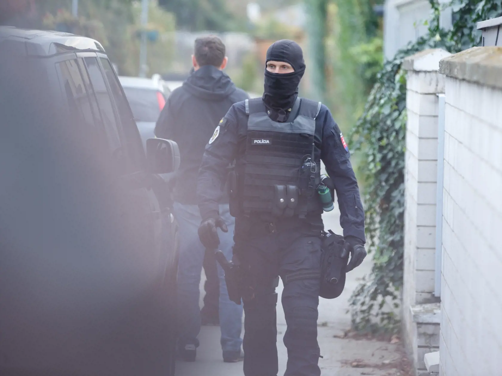 Policajná obhliadka majetkov  Mariána Kocnera. Na snímke dom v  Bernolákove.