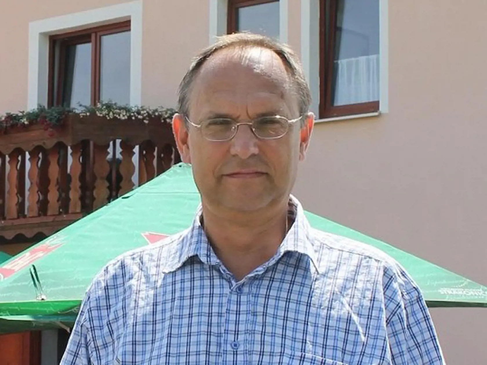 Šimon Plánička: Šimon prišiel o vlasy, herectvu sa venuje dodnes.