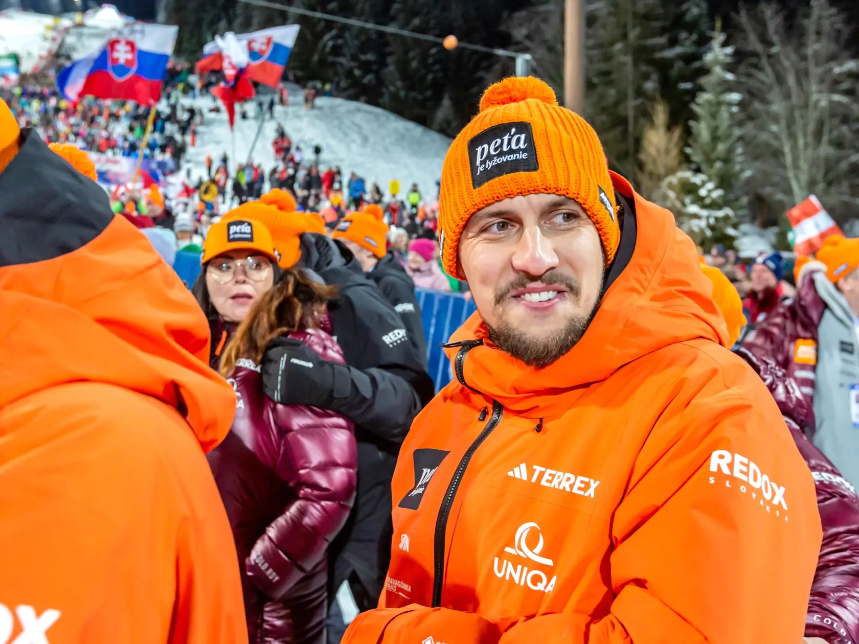 Dôkazom jej slov, že s priateľom je všetko v absolútnom poriadku, môže byť aj fakt, že Michal ešte v apríli 2021 kúpil takmer päťárový pozemok so starším domom v trenčianskej štvrti Nové Zlatovce, ktorý momentálne prerába.