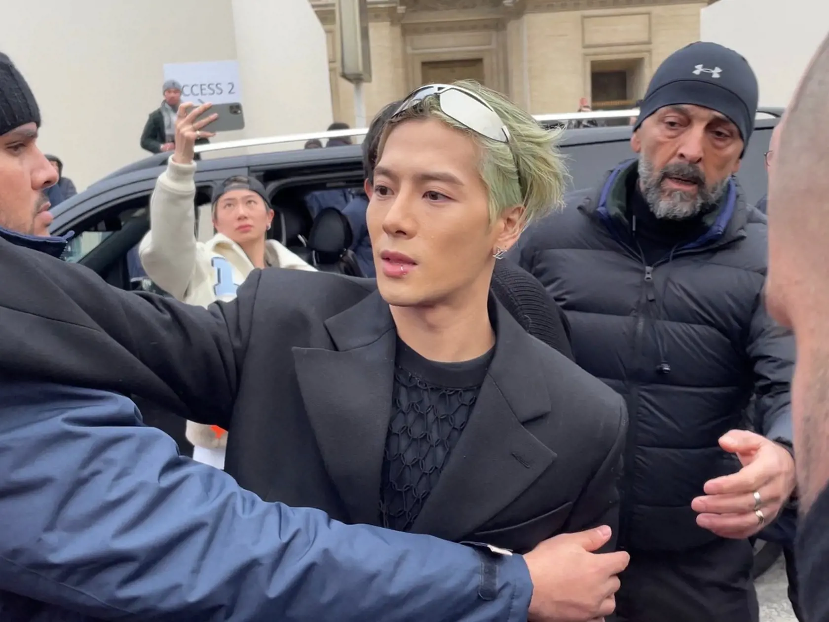Celebrityna prehliadke Louis Vuitton v Paríži