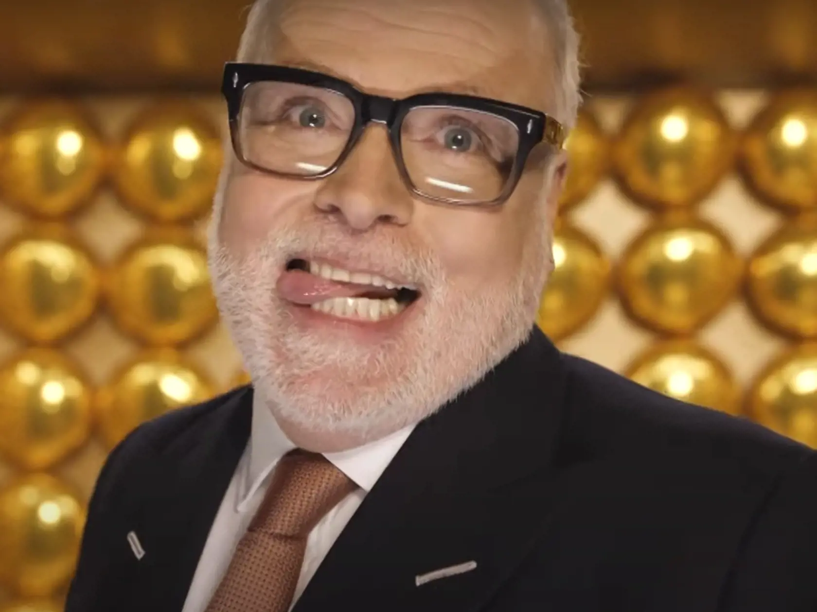 Gary je mladším bratom Carole Middletonovej.