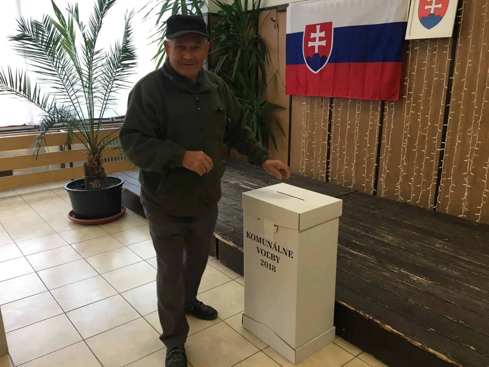 V obci Malinec doposiaľ prišli voliť najmä dôchodcovia.