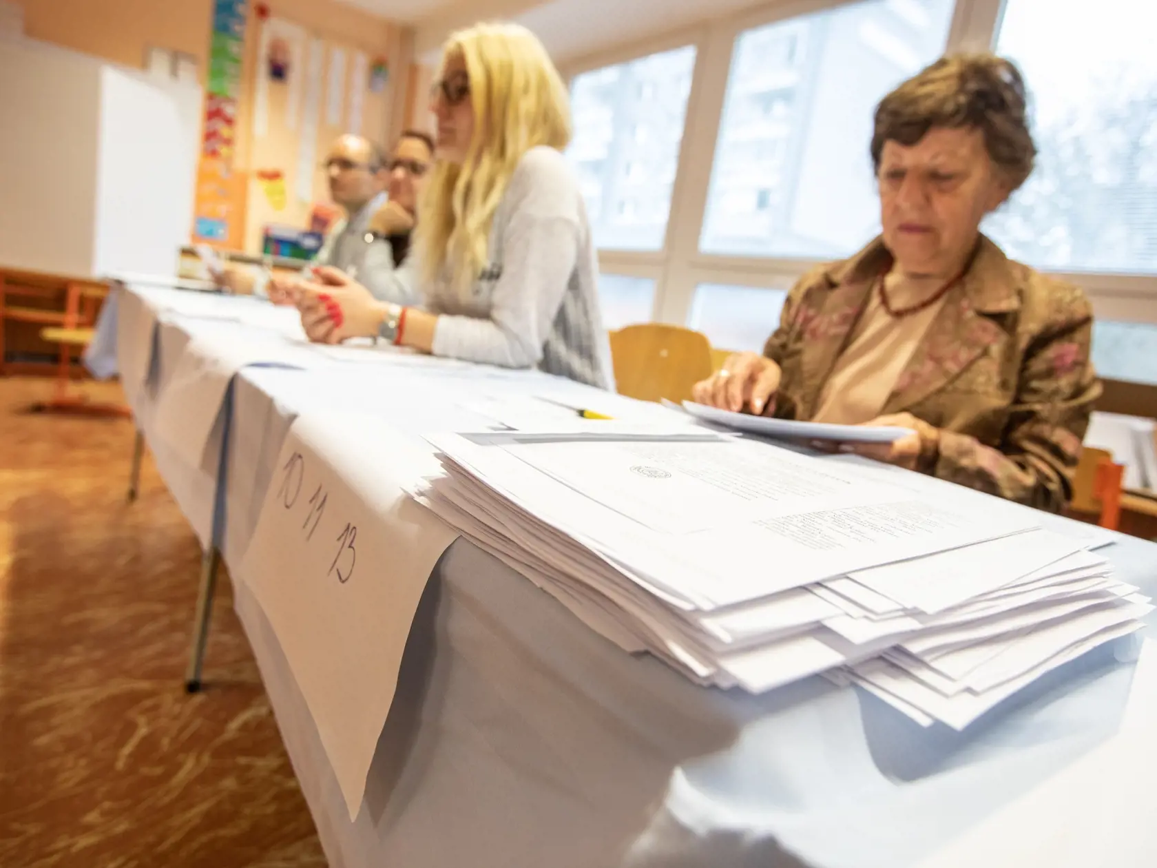 Komunálne voľby, volebná miesnosť v bratislavskej Petržalke.
