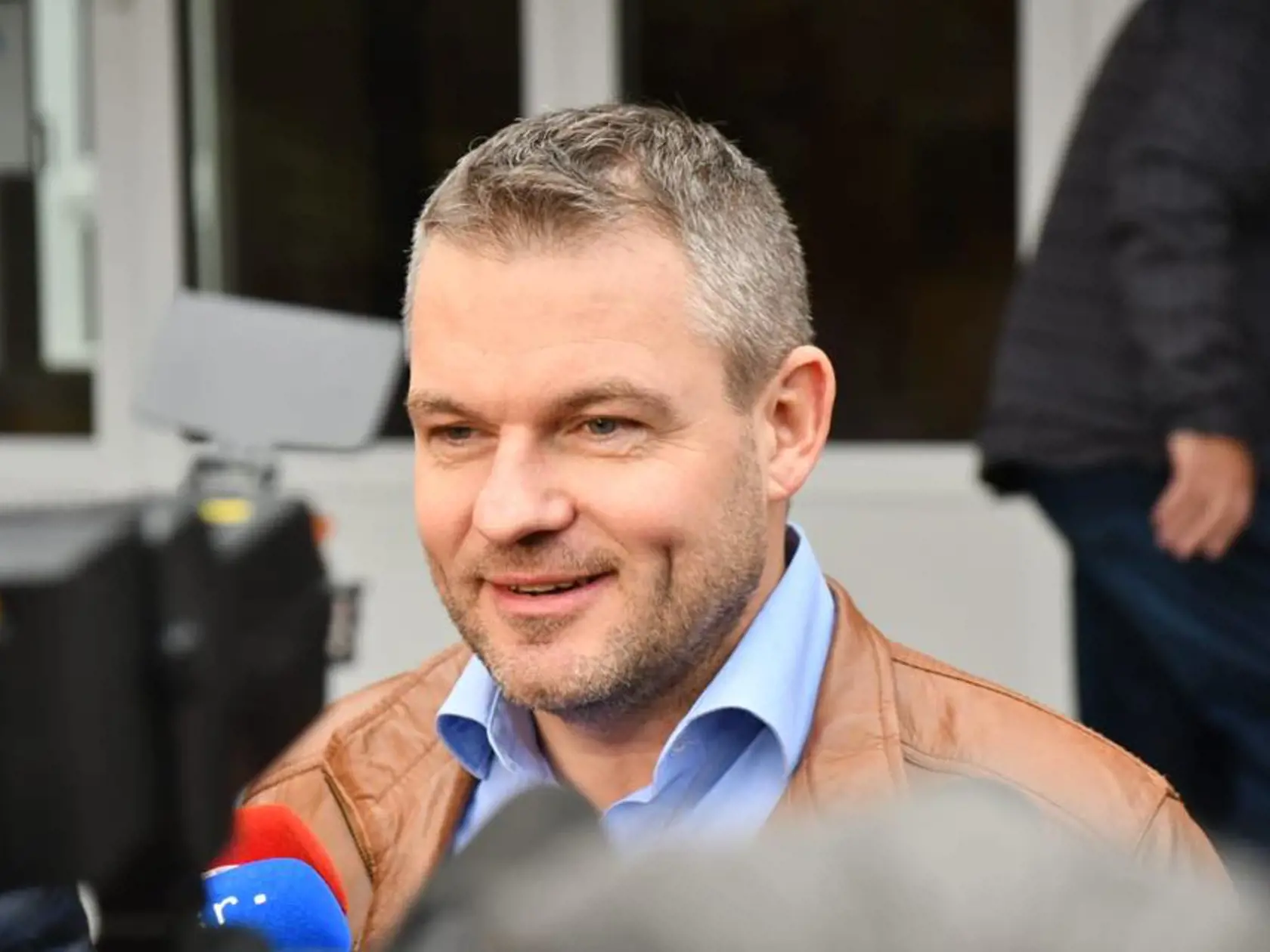 Premiér Peter Pellegrini volil v Banskej Bystrici.