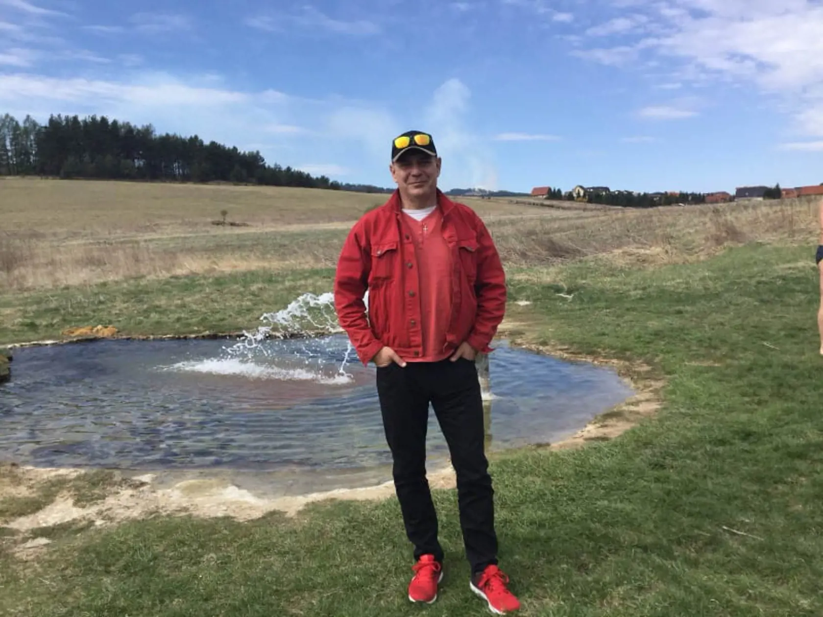 Často chodieva do prírody a na výlety s priateľkou Marikou a synom Borisom (19).