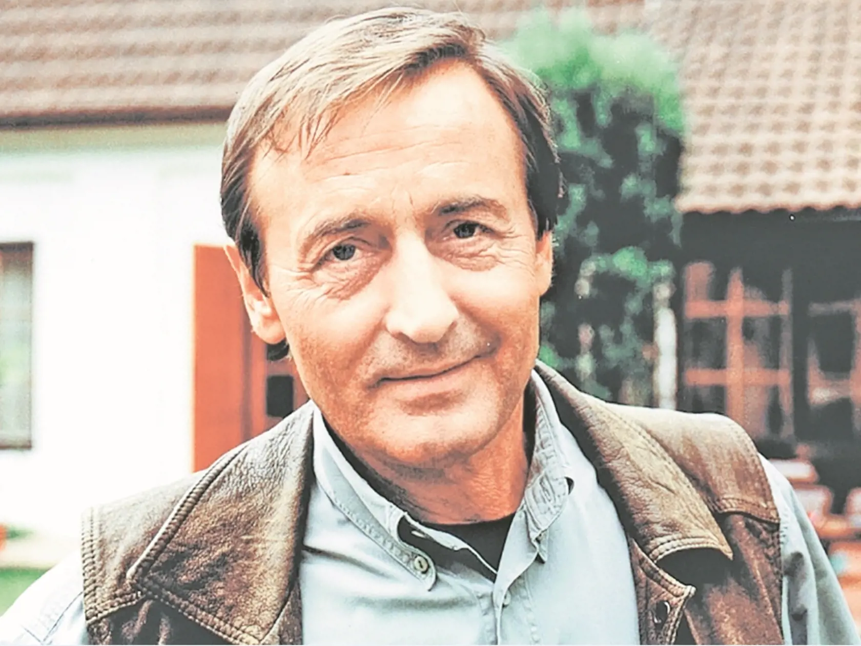 FAJČIAR Michal Dočolomanský († 66)
Nezabudnuteľný „Jánošík“ zomrel v roku 2008. Veril, že rakovinu pľúc môže poraziť, no vedel tiež, že to bude ťažký boj. Závislosti od nikotínu sa nezbavil ani počas liečby.