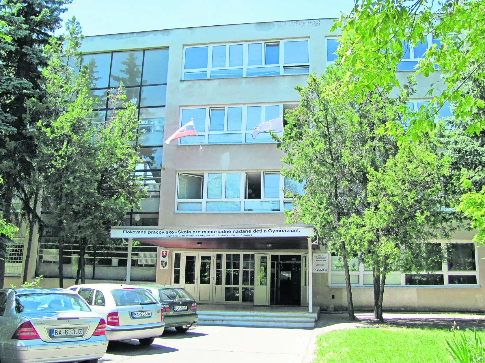 Najlepším gymnáziom na Slovensku je Škola pre mimoriadne nadané deti (Gym.) Teplická 7  Bratislava - Nové Mesto.