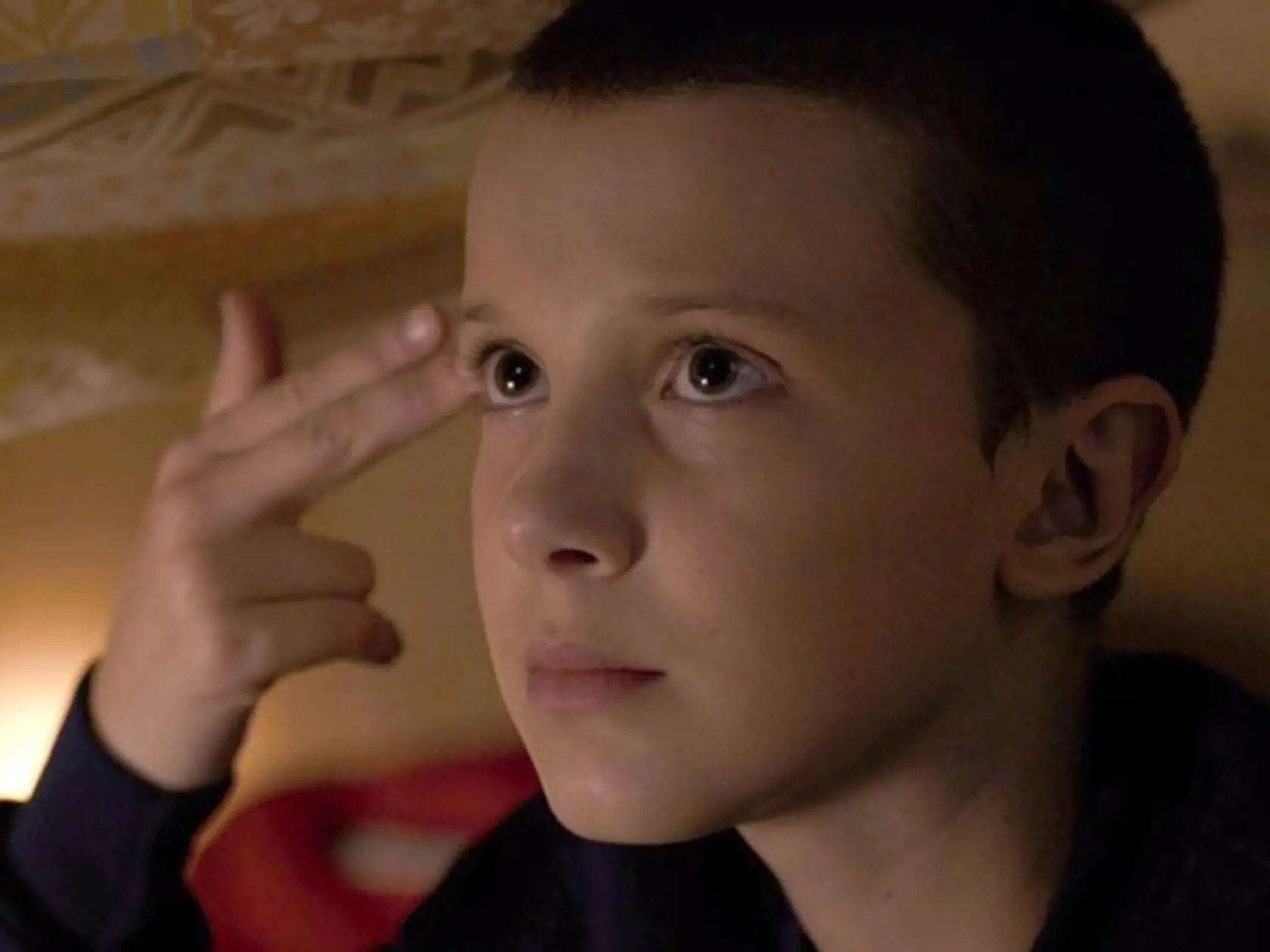 Millie Bobby Brown ako Jedenástka v seriáli Stranger Things