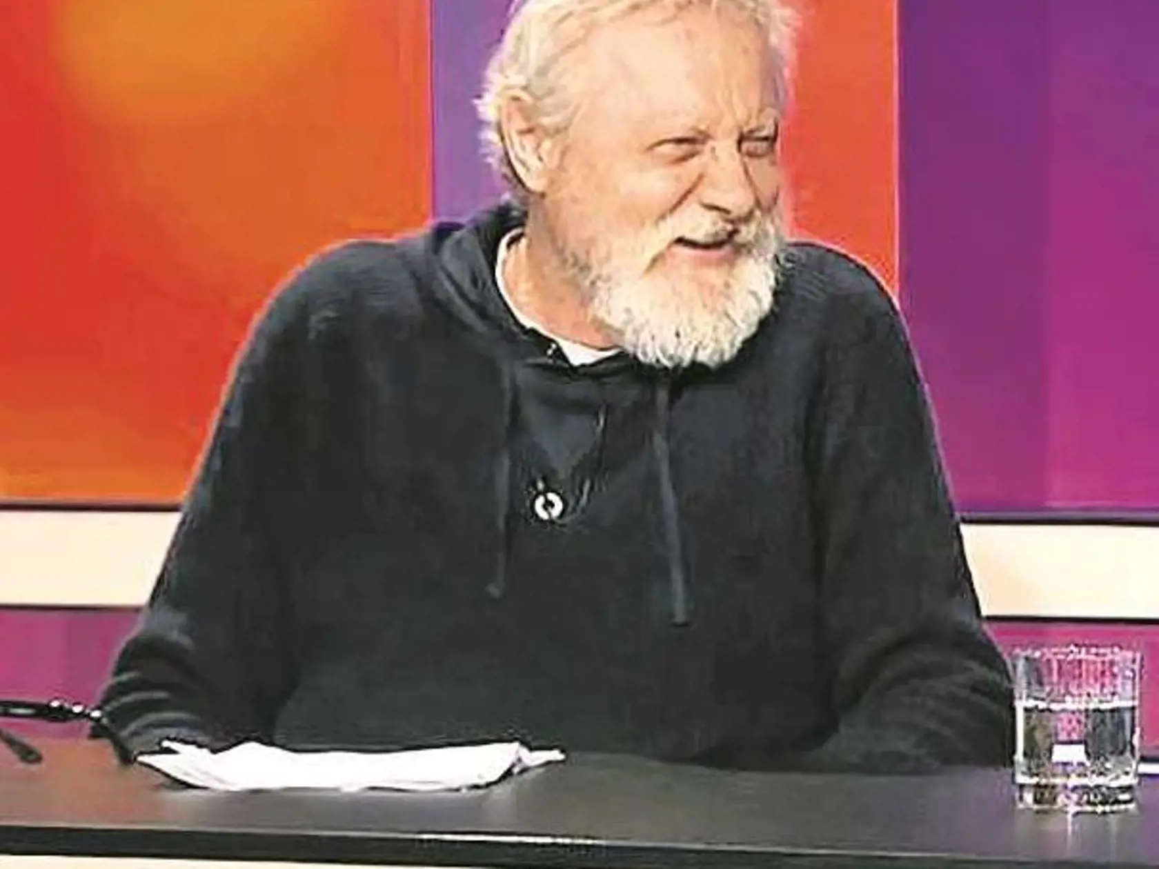 18. 10. 2018: Choroba ho zmenila na nepoznanie. Schudol, no úsmev na tvári mu nechýbal. Takto zabával divákov v relácii Sedem mesiac pred smrťou.