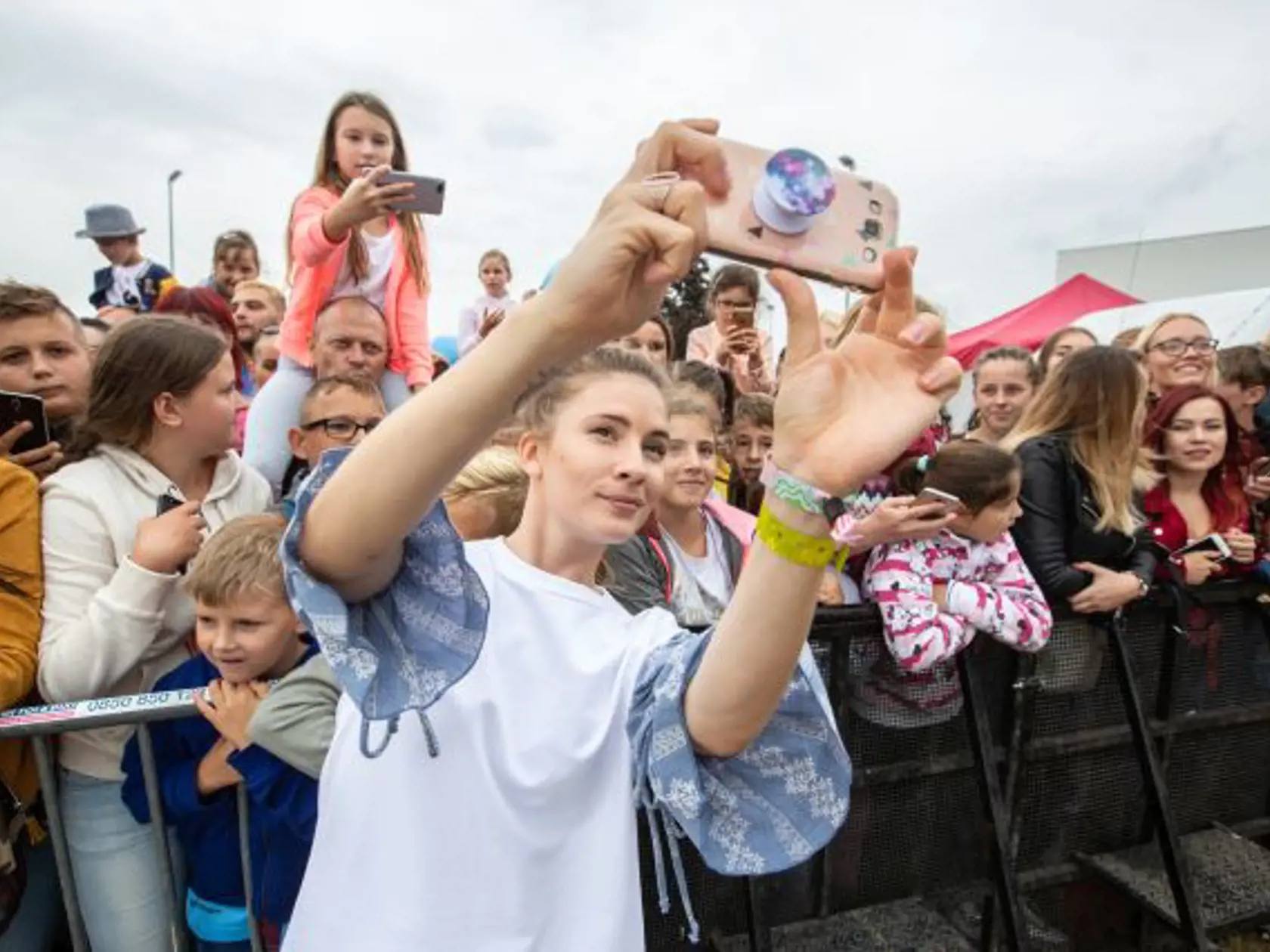Seriál OTECKOVIA sledujú všetky generácie - od školákov cez tínedžerov, rodičov až po dôchodcov.