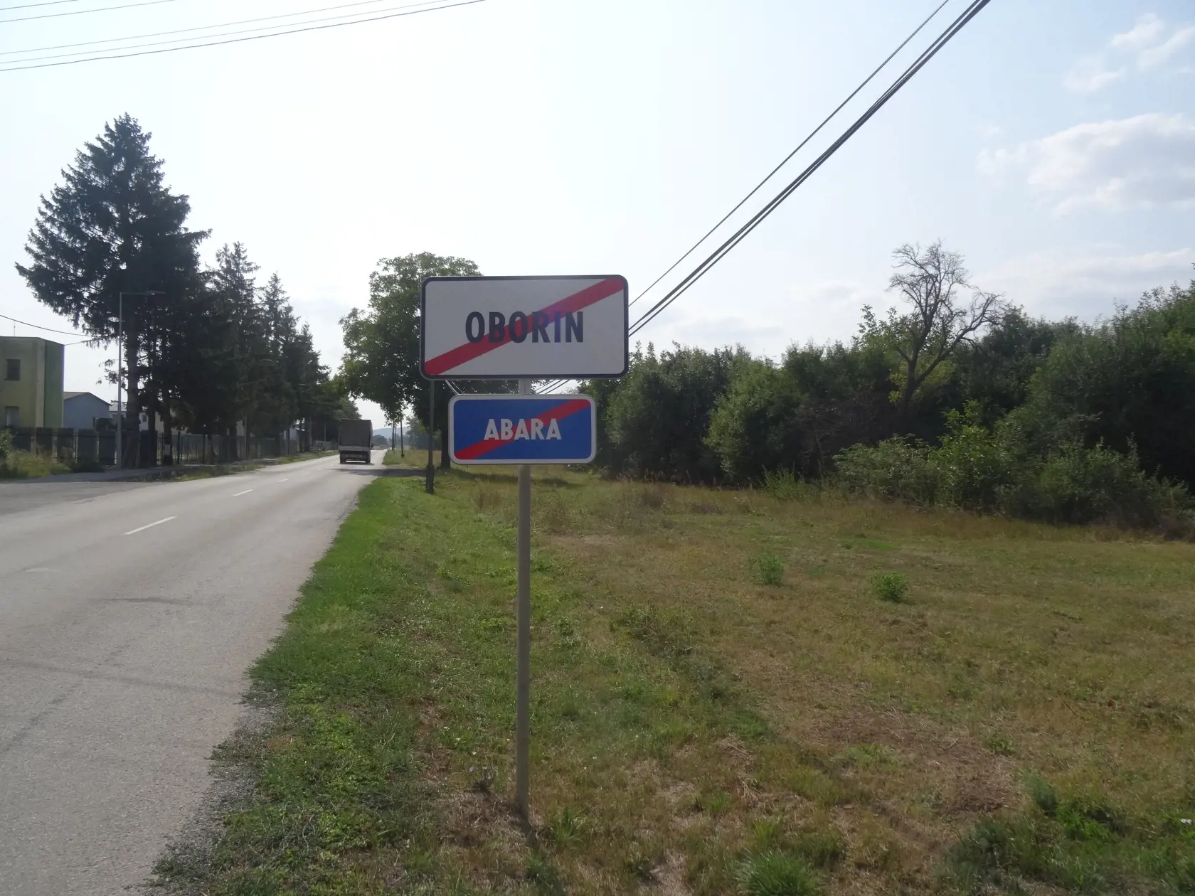 Slávny rodák štedro prispel na rozvoj obce Oborín, kam sa podľa miestnych rád vracal. Domáci na neho spomínajú s láskou.