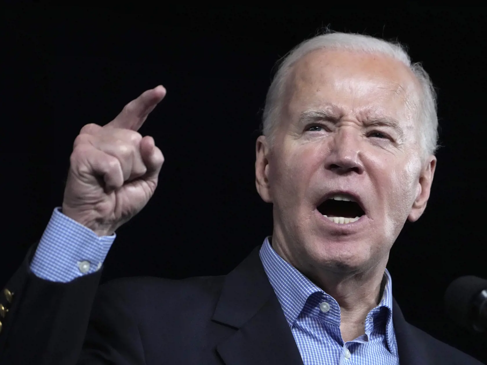 WA 98 Atlanta - Americký prezident a prezidentská kandidát Joe Biden reční na predvolebnou podujatí v Atlante  v americkom štáte Georgia v sobotu 9. marca  2024.  Izraelský premiér Benjamin Netanjahu v nedeľu odmietol slová amerického prezidenta Joea Bidena o tom, že prístup izraelskej vlády k vojne proti hnutiu Hamas v Pásme Gazy Izraelu "viac ubližuje, ako pomáha".  FOTO TASR/AP 

WA 99 Atlanta 8 FILE - President Joe Biden speaks at a campaign rally March 9, 2024, in Atlanta. Biden has stepped