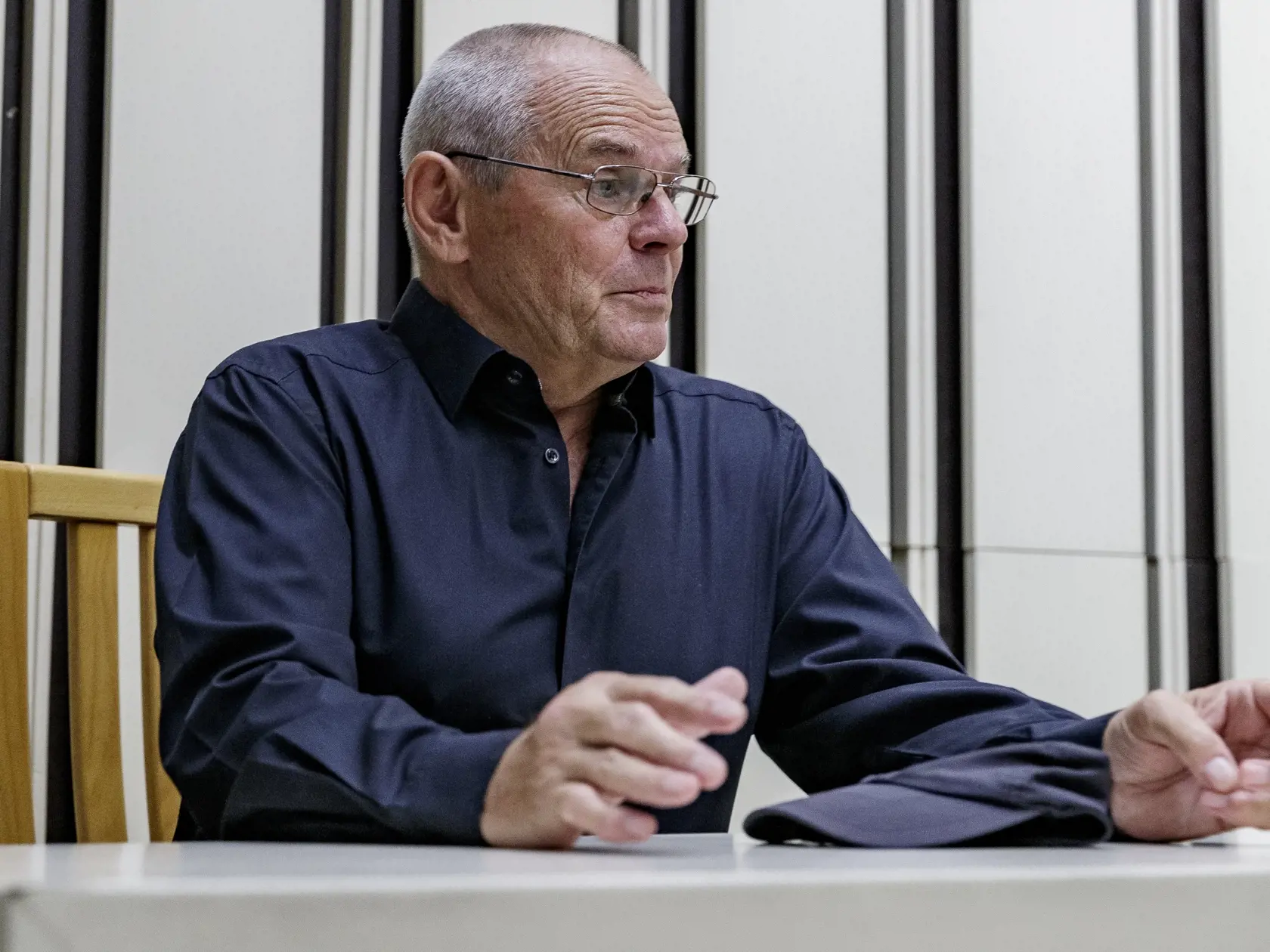 Milan Knažko: Patrí k spoluzakladateľom hnutia Verejnosť proti násiliu (VPN) a podieľal sa na moderovaní masových mítingov v novembri 1989.