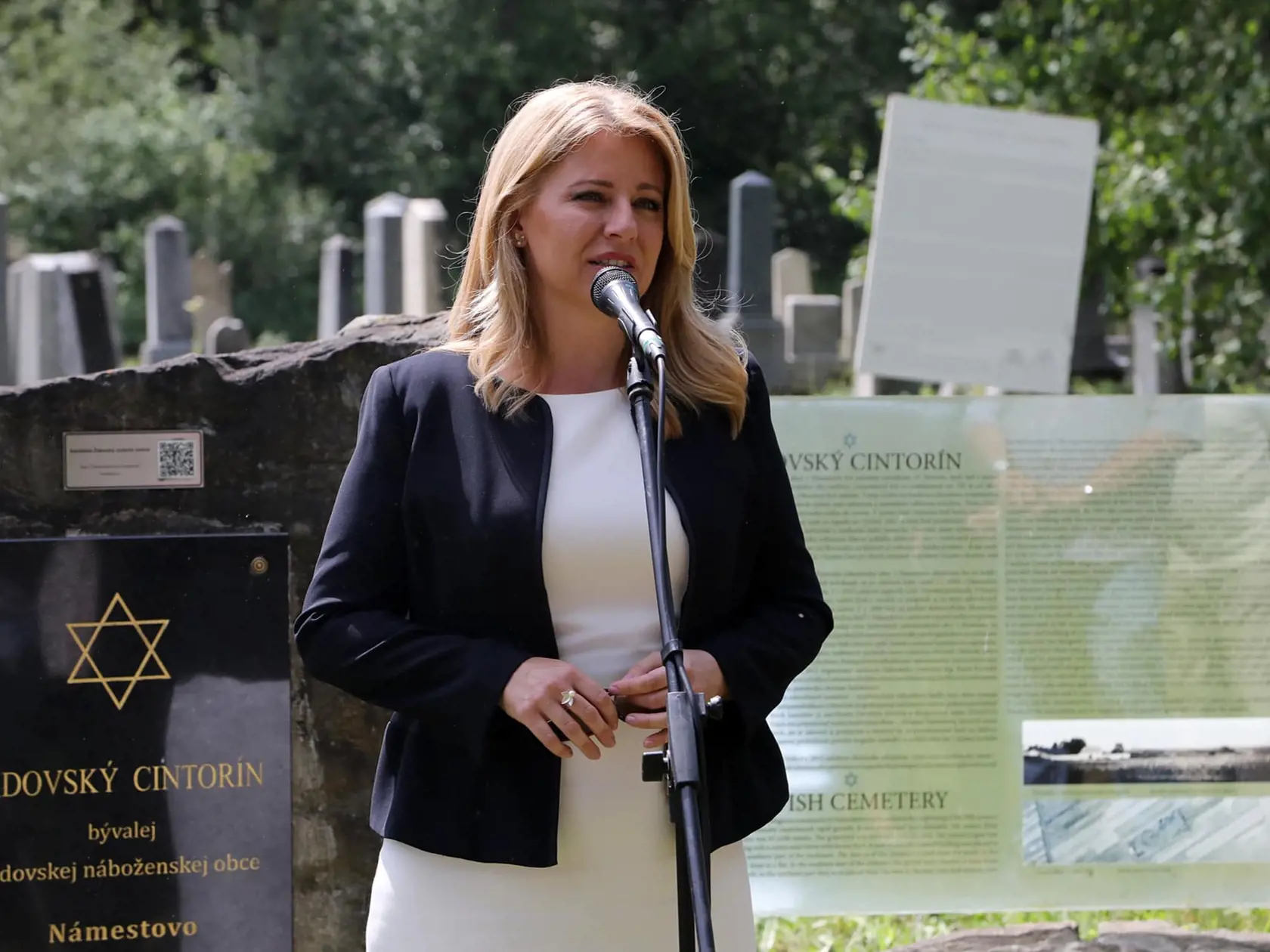 Kondolencie poslali aj najvyšší štátutári. Na snímke prezidentka Zuzana Čaputová.
