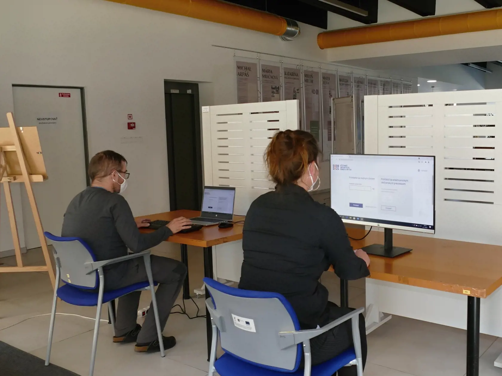 Podiel sčítaných obyvateľov v rámci online sčítania a asistovaného sčítania dosiahol 92,7% sčítaných z odhadovaného počtu.