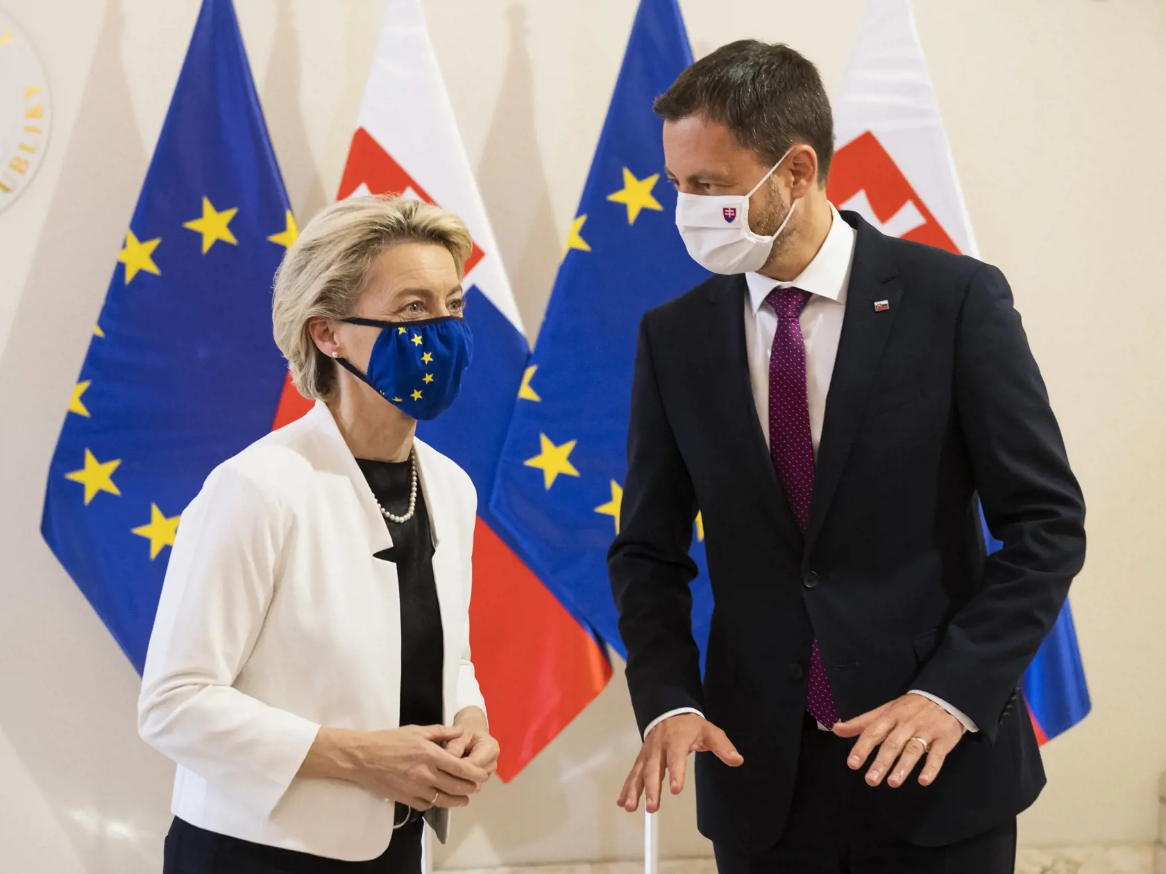 Predseda vlády SR Eduard Heger a predsedníčka Európskej komisie Ursula von der Leyen