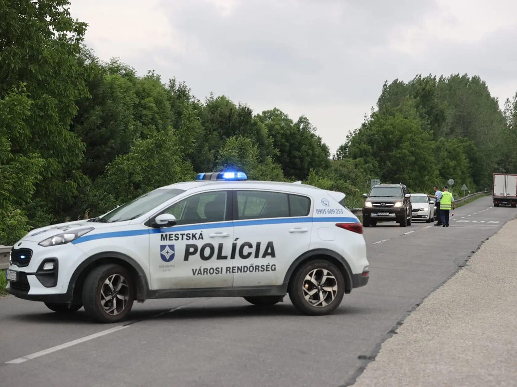 Zábery z miesta tragickej nehody.