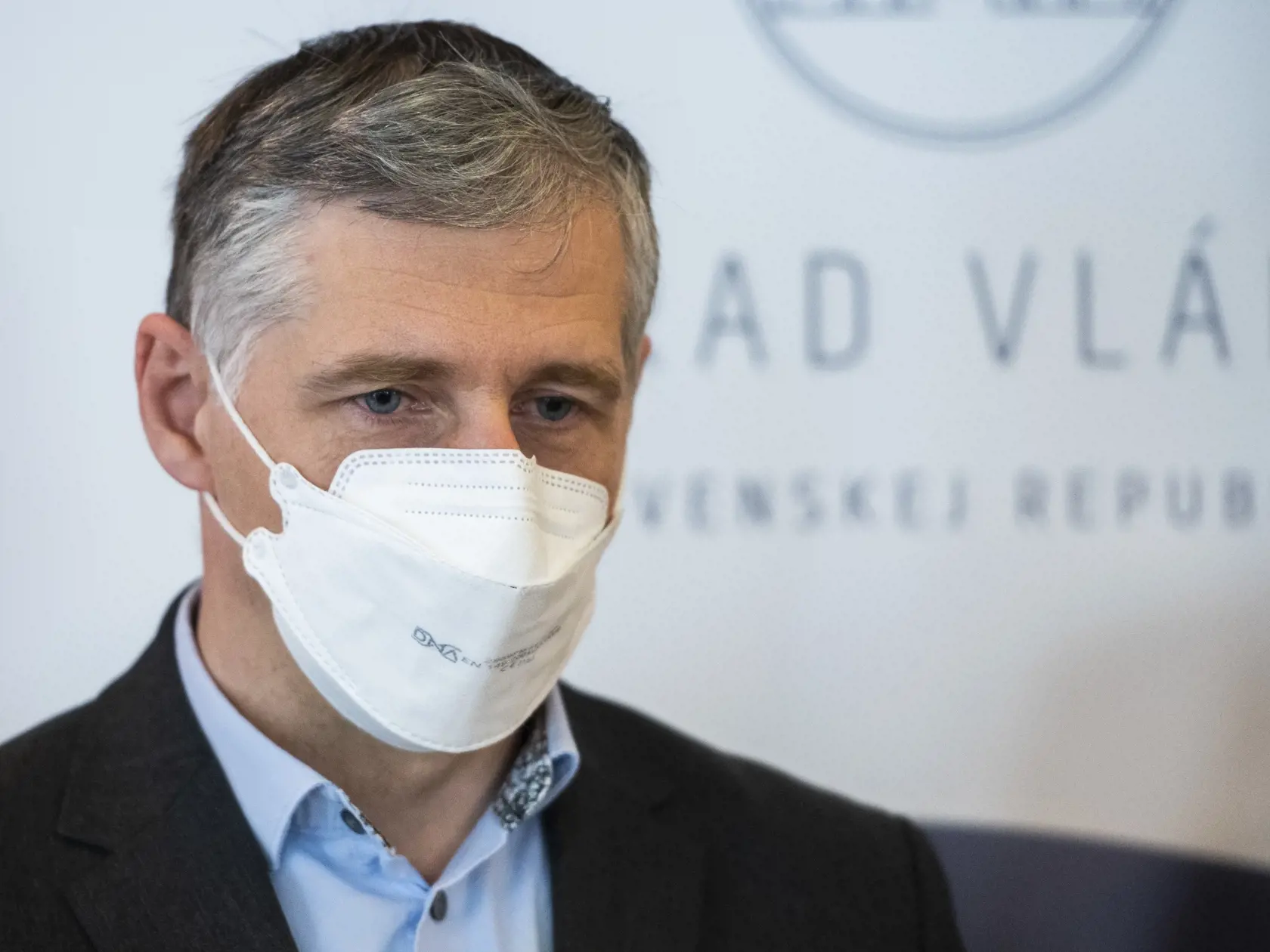 Na snímke generálny riaditeľ sekcie krízového riadenia Ministerstva vnútra SR Marián Dritomský počas tlačového brífingu Ústredného krízového štábu (ÚKŠ) k aktuálnej situácii na ukrajinsko-slovenských hraniciach a naša participácia pri pomoci osobám z Ukrajiny, ktoré prichádzajú na územie SR z dôvodu pretrvávajúceho vojenského konfliktu. V Bratislave 4. marca 2022. FOTO TASR - Jaroslav Novák