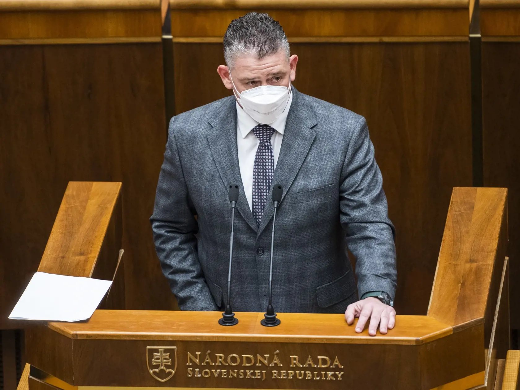 Na snímke minister vnútra SR Roman Mikulec (OĽaNO) počas 63. schôdze Národnej rady SR 30. marca 2022.
