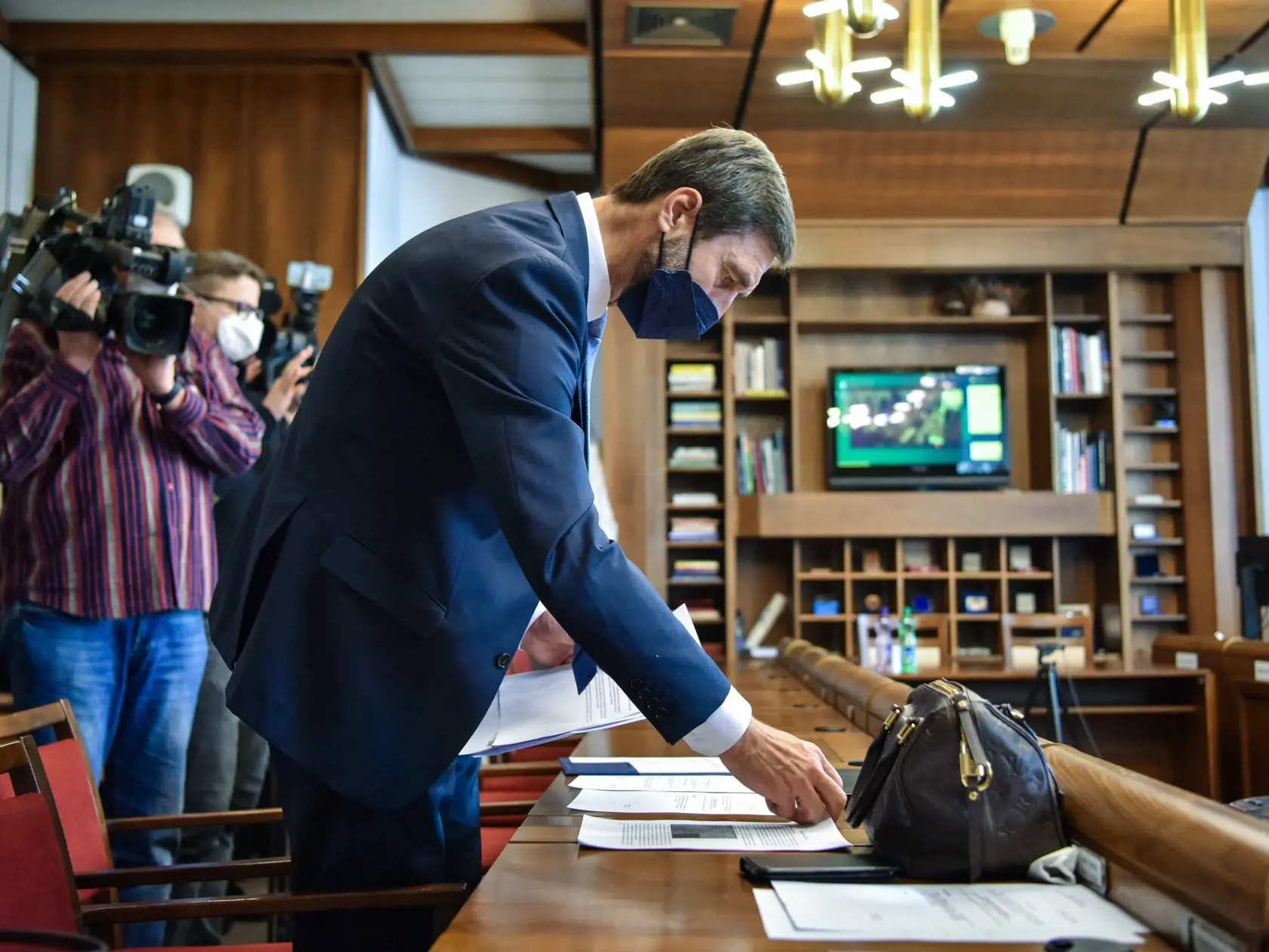 Na snímke člen Zahraničného výboru NR SR Juraj Blanár (SMER-SD) počas mimoriadneho zasadnutia zahraničného výboru v Bratislave vo štvrtok 27. januára 2022.