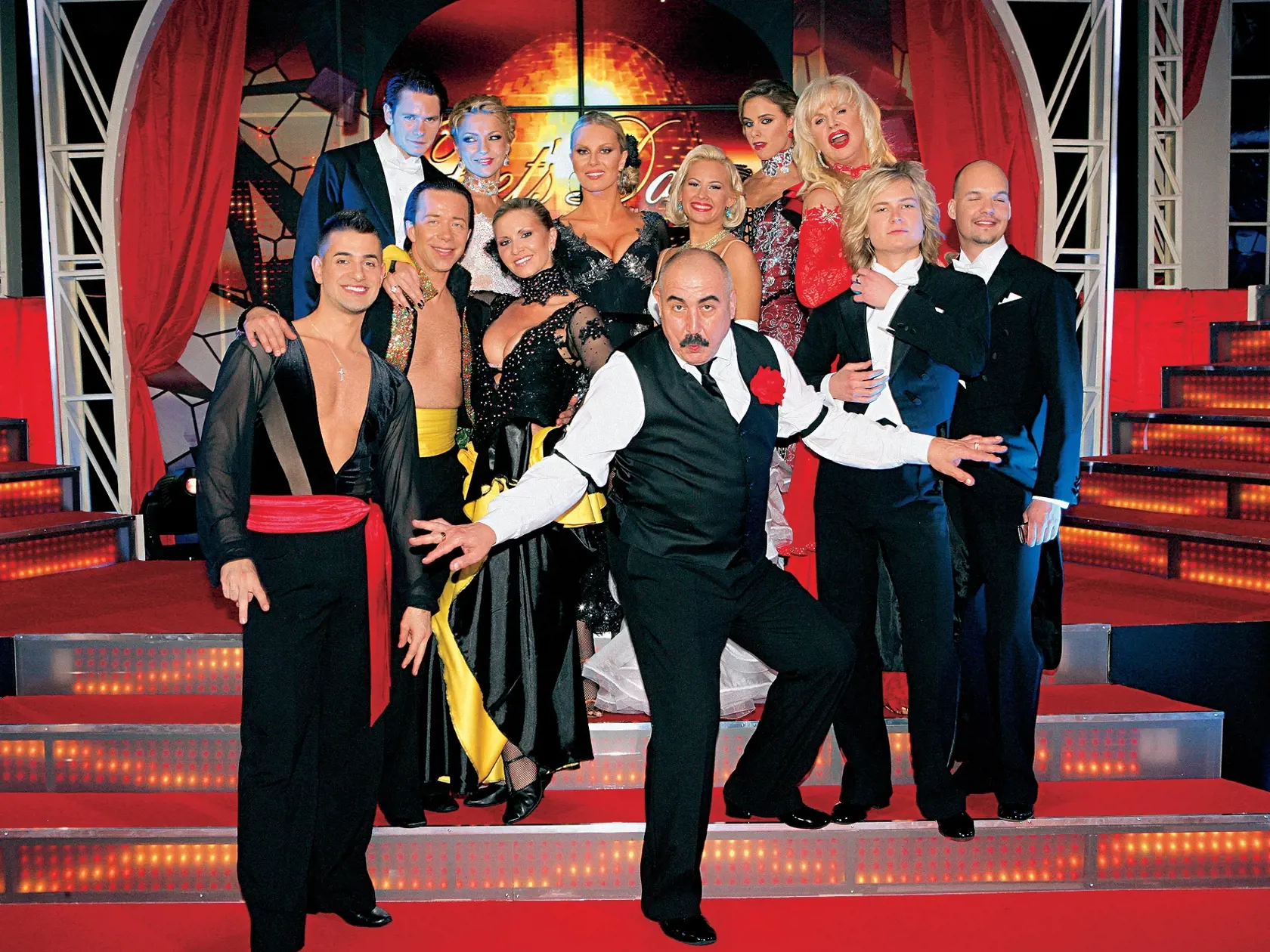 Let's dance, televízna šou show, tancovanie, tanec, Andy Hryc, herec, tanečná partnerka Michaela Marková, tanečnica, ostatní taneční kolegovia, Eva Máziková, Miro Šmajda, Simona Krainová, Nela Pocisková, Martina Šimkovičová
foto: Ján Zemiar
uverejnené: Šarm 16/2010
IBA PRE POTREBY REDAKCIE ŠARM! V PRÍPADE INÝCH REDAKCIÍ VÝLUČNE SO SÚHLASOM FOTOGRAFA!!!!!!!!
pôvodný súbor:1DAO5067.eps