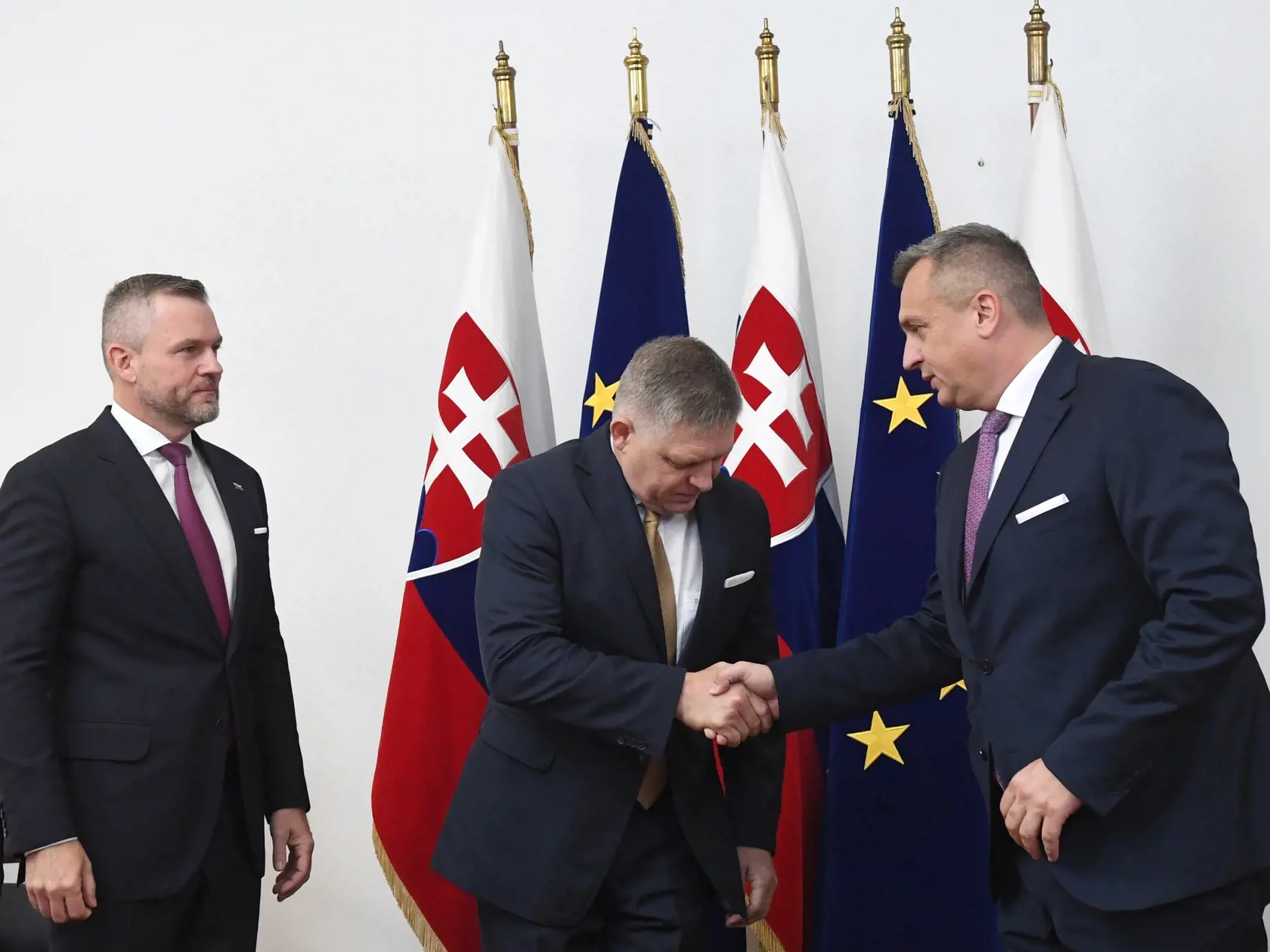 Koaličná zmluva sa podpisovala 16.10.2023. Bude sa teraz otvárať?