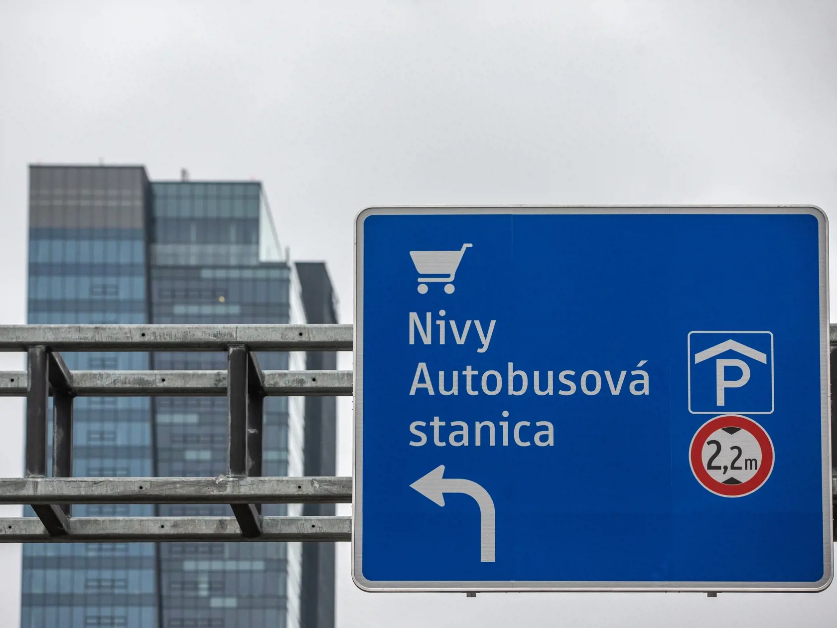 Na snímke je zrekonštruovaná ulica Mlynské nivy.