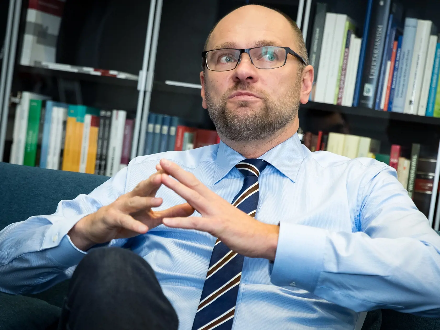 Rozhovor s lídrom politickej strany Sloboda a Solidarita (SaS) Richardom Sulíkom o aktuálnom dianí v starne a jeho pohľade na súčasnú politickú situáciu na Slovensku. Rozhovor pre týždenník Plus 7 dní.