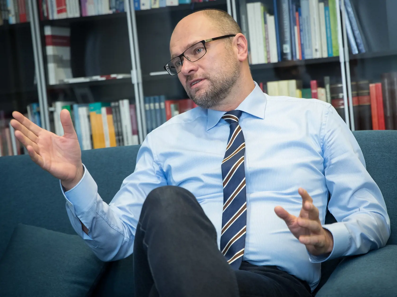 Rozhovor s lídrom politickej strany Sloboda a Solidarita (SaS) Richardom Sulíkom o aktuálnom dianí v starne a jeho pohľade na súčasnú politickú situáciu na Slovensku. Rozhovor pre týždenník Plus 7 dní.