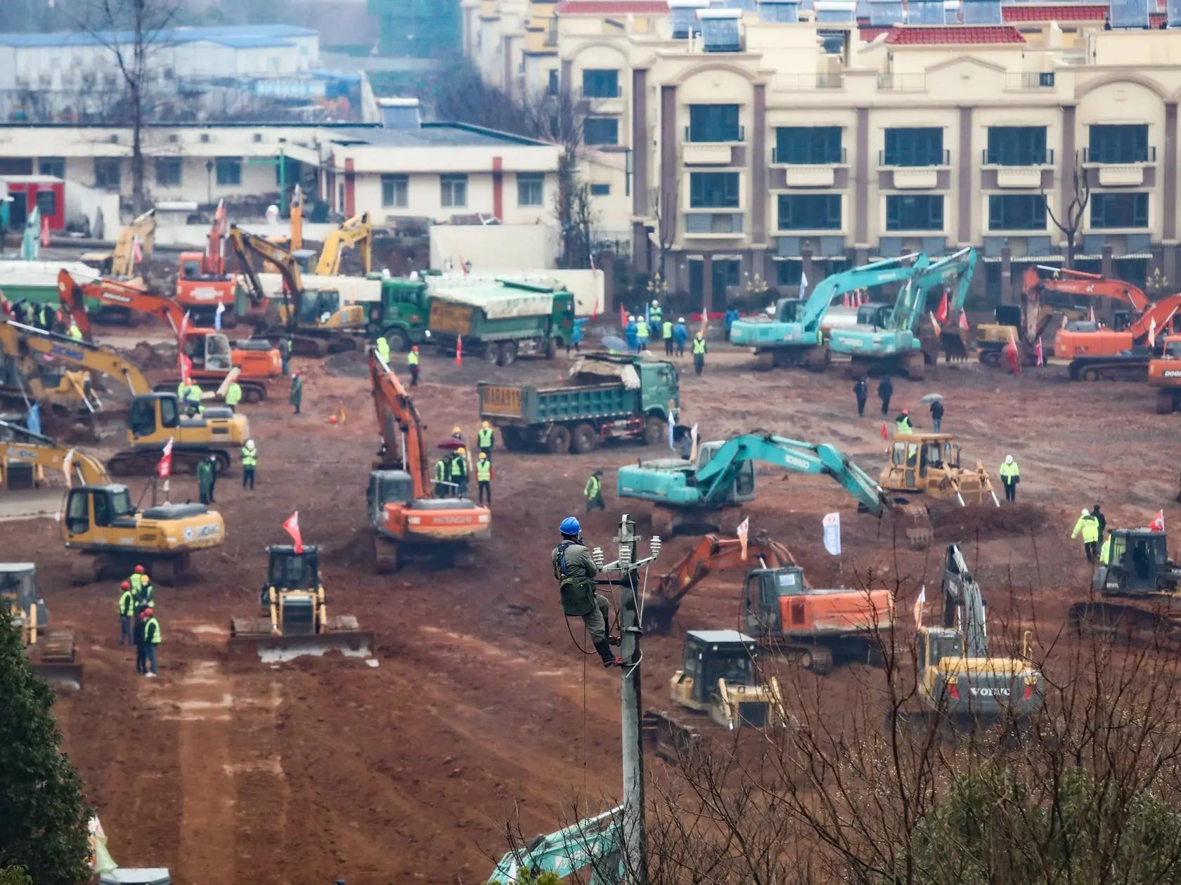V Číne pre epidémiu vírusu postavia nemocnicu s kapacitou 1000 lôžok a rozlohou 25-tisíc metrov štvorcových.