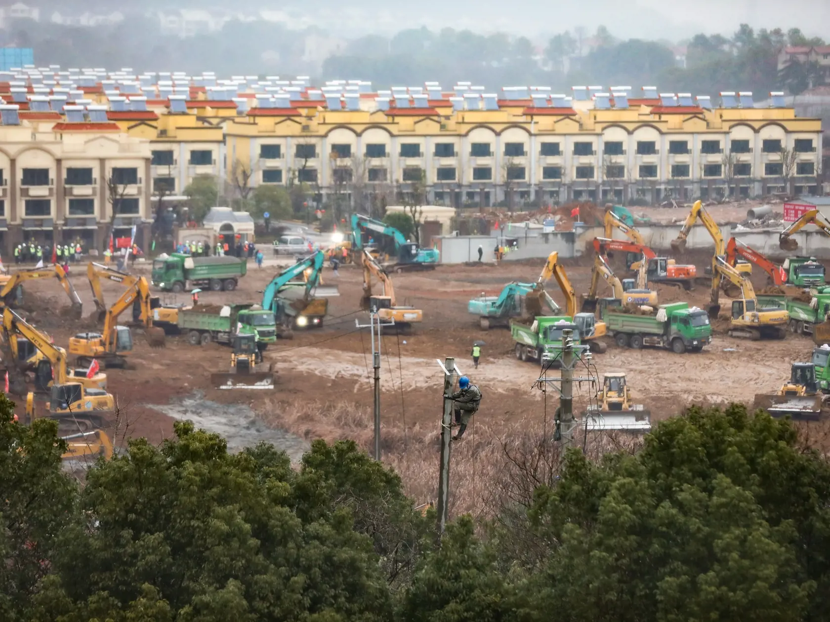 V Číne pre epidémiu vírusu postavia nemocnicu s kapacitou 1000 lôžok a rozlohou 25-tisíc metrov štvorcových.