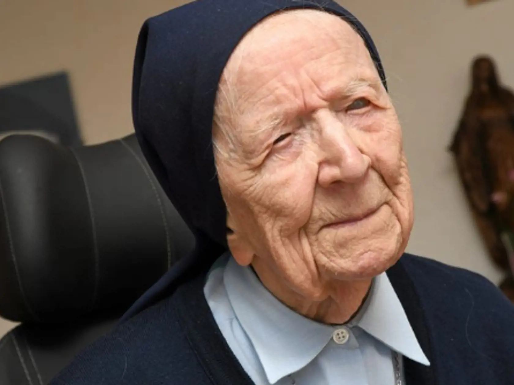 Lucile Randonová -, sa oficiálne stala aj najstaršou obyvateľkou Európy a druhou najstaršou obyvateľkou sveta.
