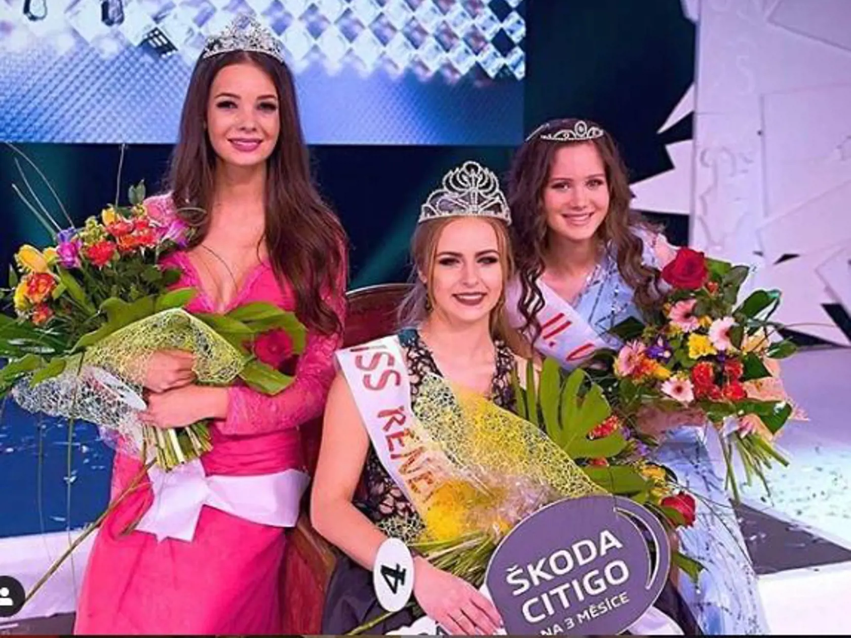 Xénia sa zúčastnila na viacerých súťažiach krásy.