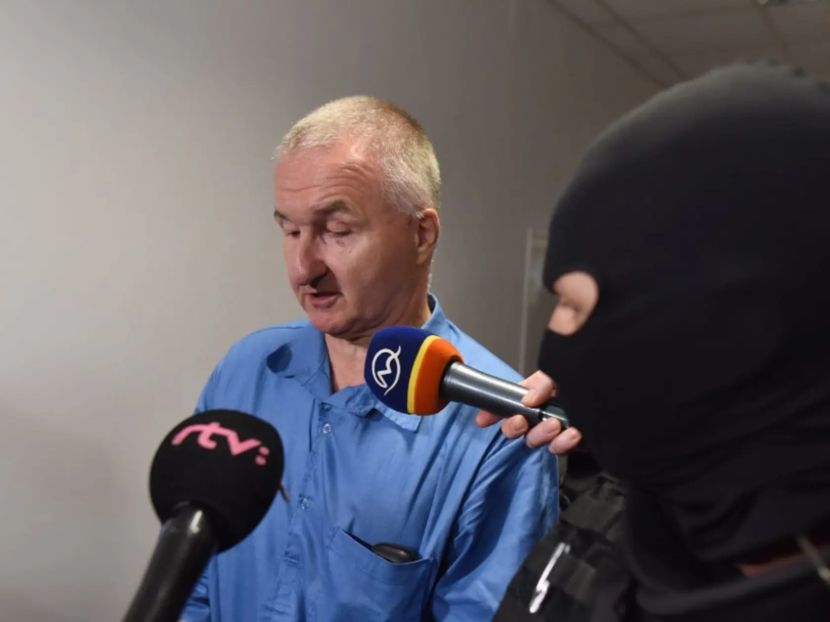 Na doživotie odsúdený Ľubor Masár po skončení pojednávania na Okresnom súde v Trnave.