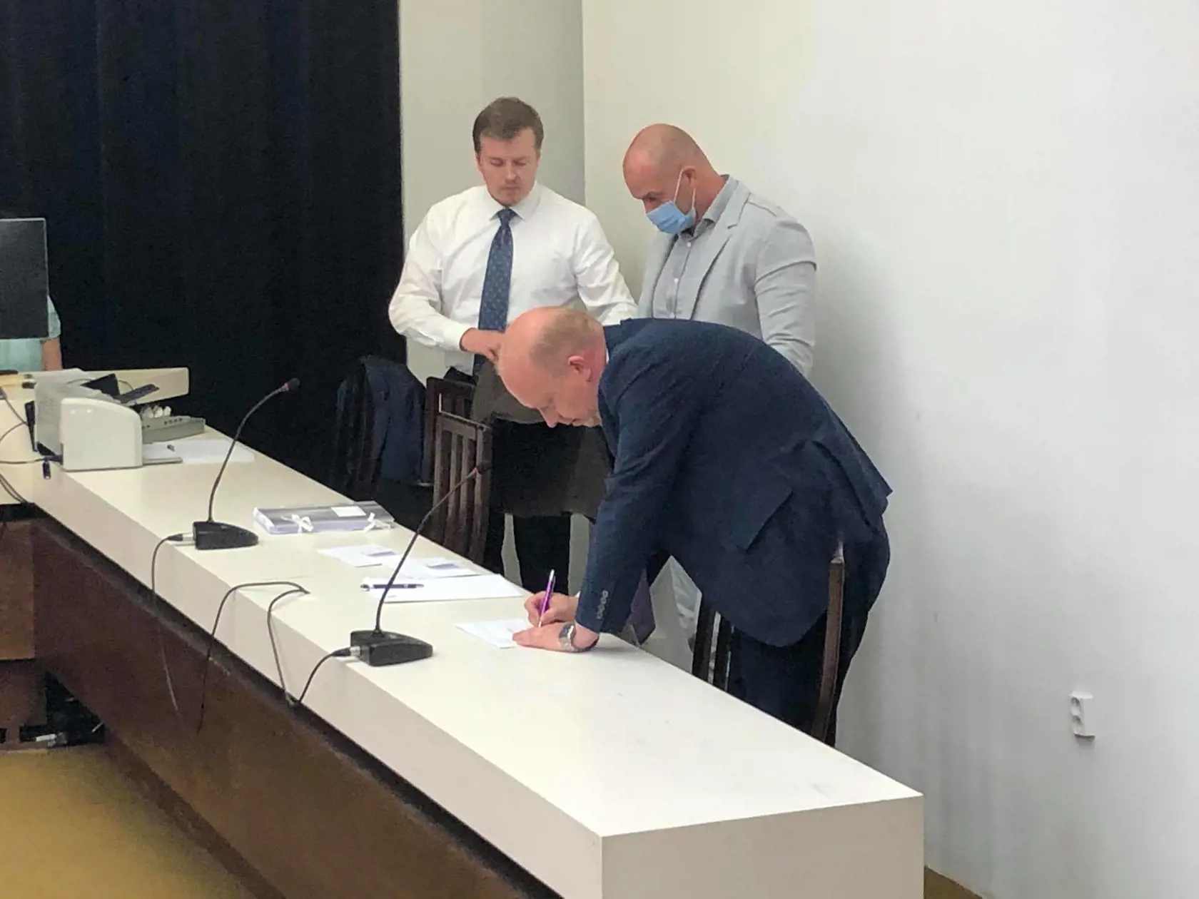 Norbert Bödör sa dostavil na pojednávanie v Bratislave. Najvyšší súd rozhodol o jeho vzatí do väzby.