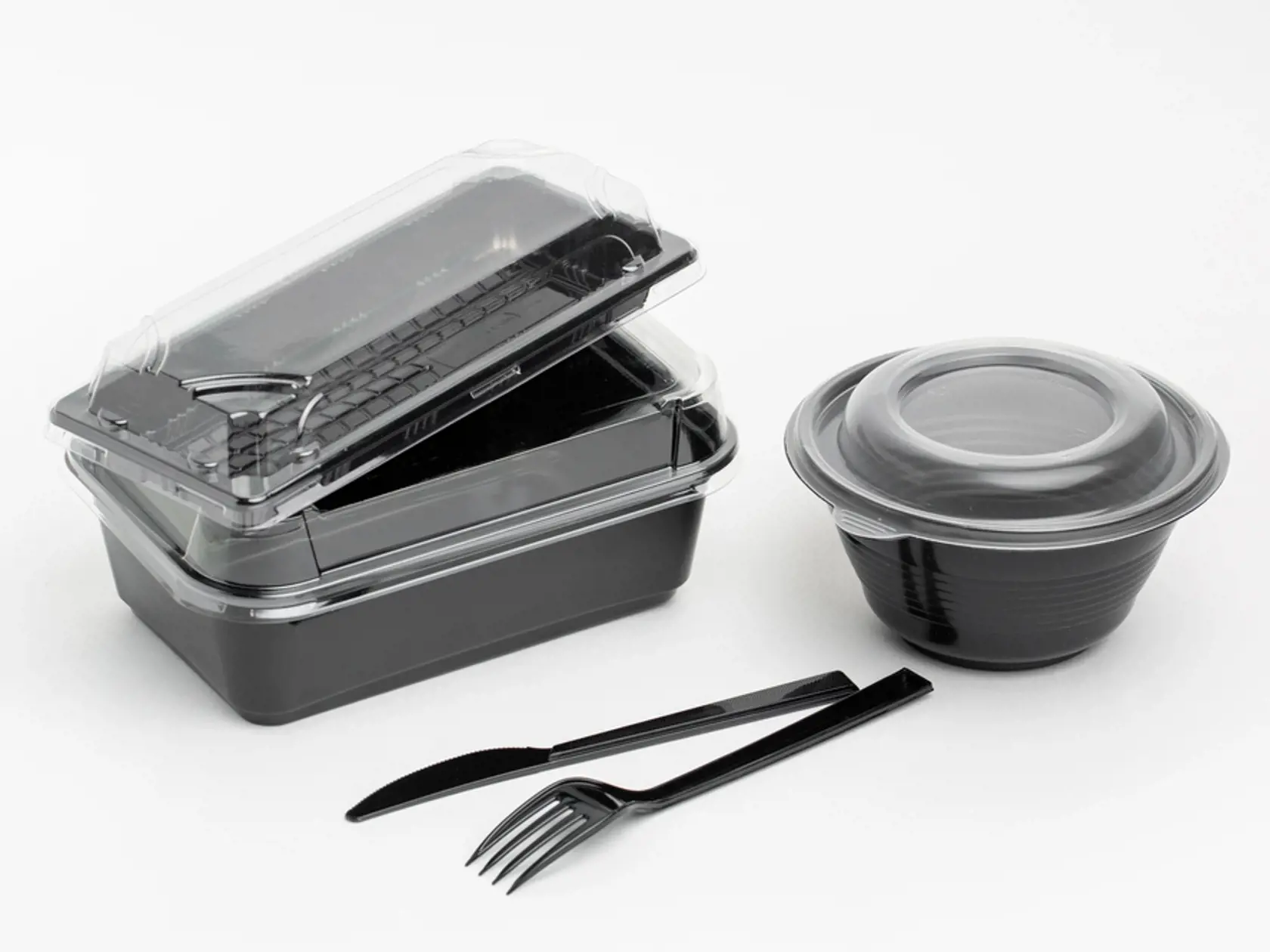 Black,Plastic,Dish,Ware,,For,Delivery,Or,Take,Away,Food