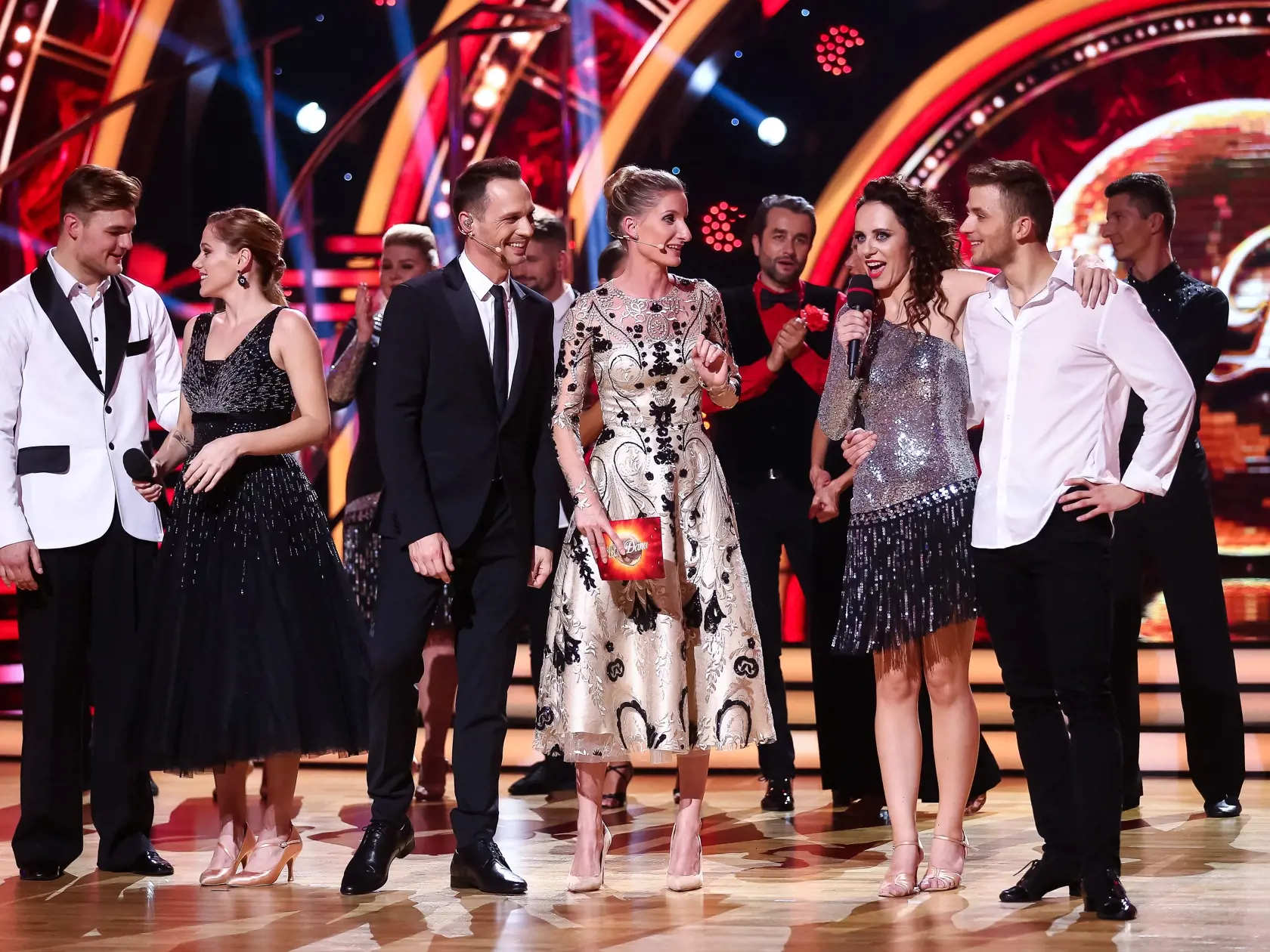Natáčanie tanečnej šou Let´s Dance 2017 počas 7. kola súťaže Emma Drobná a Filip Buránsky, Martin Rausch, Adela Vinczeová, Lenka Vavrinčíková a Adam Brešťanský
