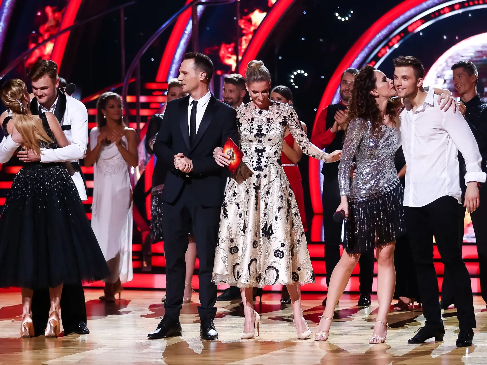 Natáčanie tanečnej šou Let´s Dance 2017 počas 7. kola súťaže Emma Drobná a Filip Buránsky, Martin Rausch, Adela Vinczeová, Lenka Vavrinčíková a Adam Brešťanský