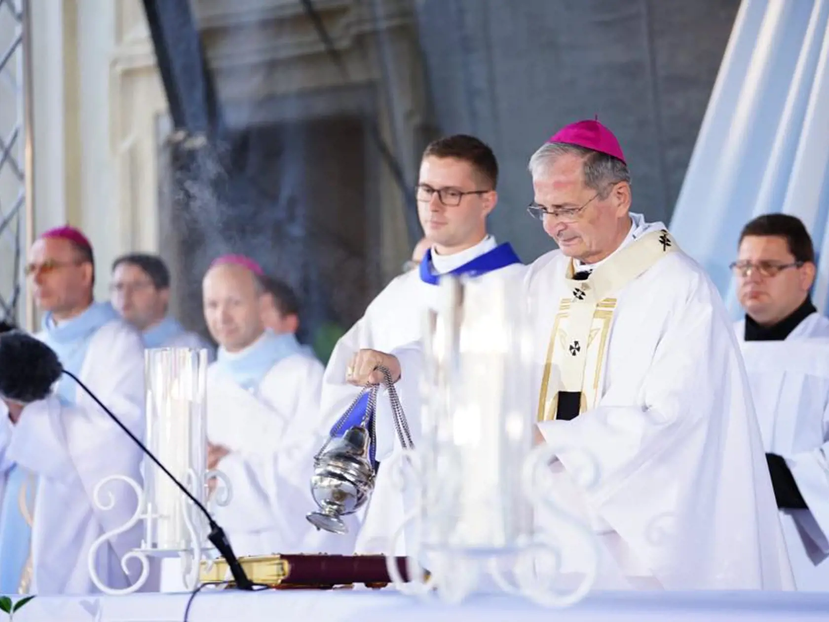 Slávnostnú omšu celebroval arcibiskup Stanislav Zvolenský.