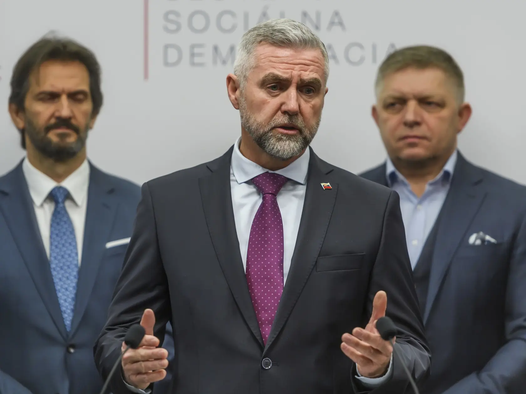 Bývalý policajný prezident Tibor Gašpar je dnes poslanec zákonodarného zboru a predseda predseda Výboru NR SR pre obranu a bezpečnosť. FOTO TASR - Jaroslav Novák