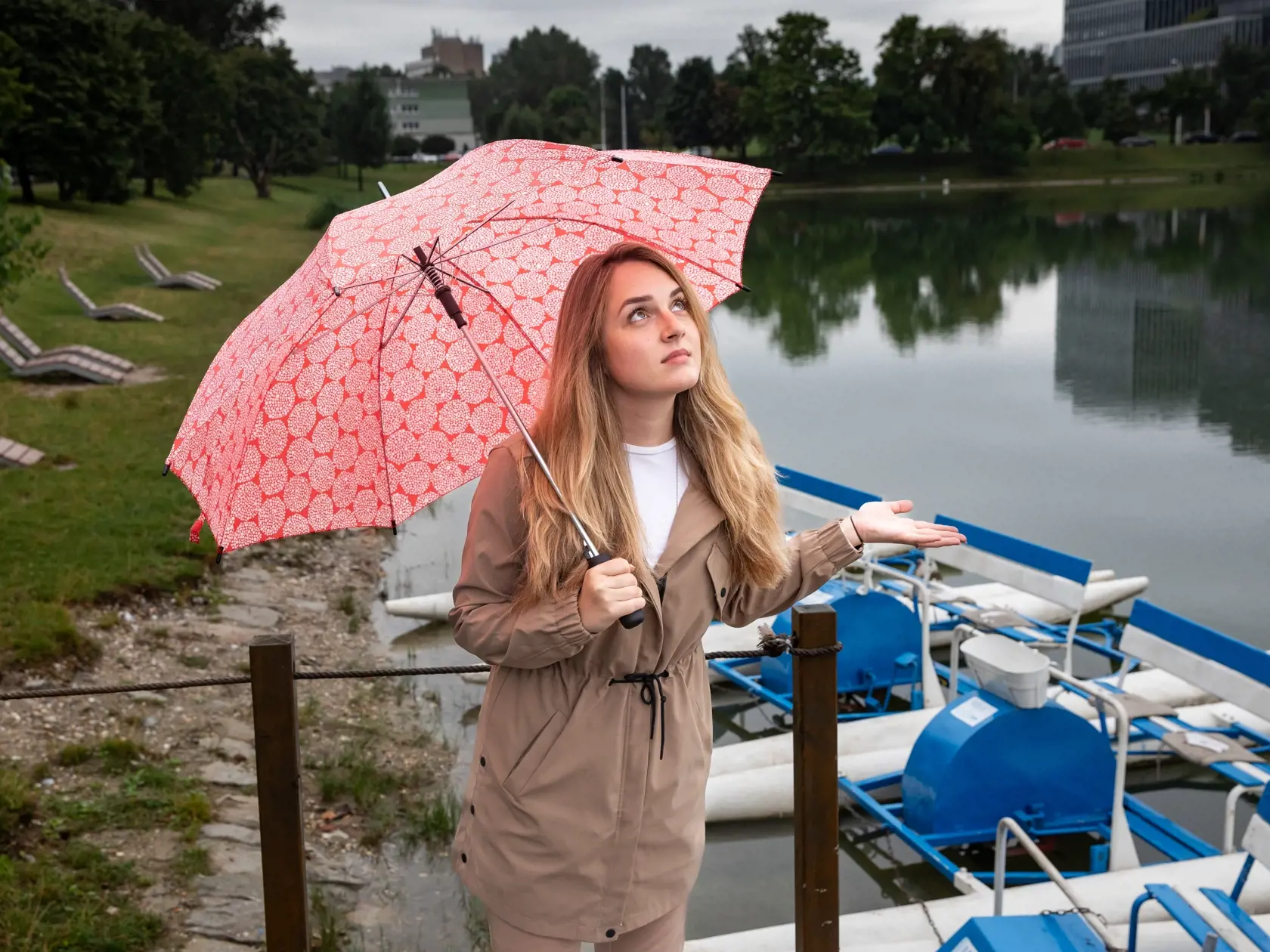V nedeľu začne od severozápadu na Slovensko prúdiť chladný vzduch a bude prevažne veľká, na západe a neskôr miestami aj inde, zmenšená oblačnosť.
(Ilustračná fotka)