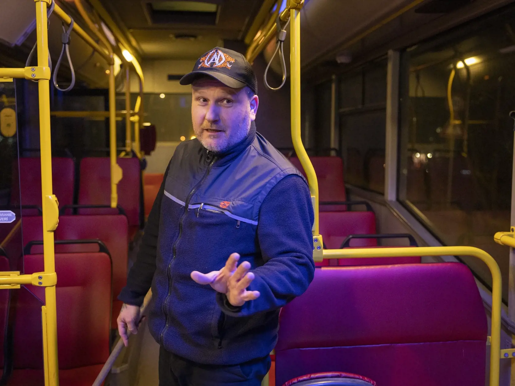 Do lokality chodí jediný autobus. Ten využívajú, podľa slov vodiča Romana (45) iba klienti nocľahárne. On sám linku inicioval a aj presadil.