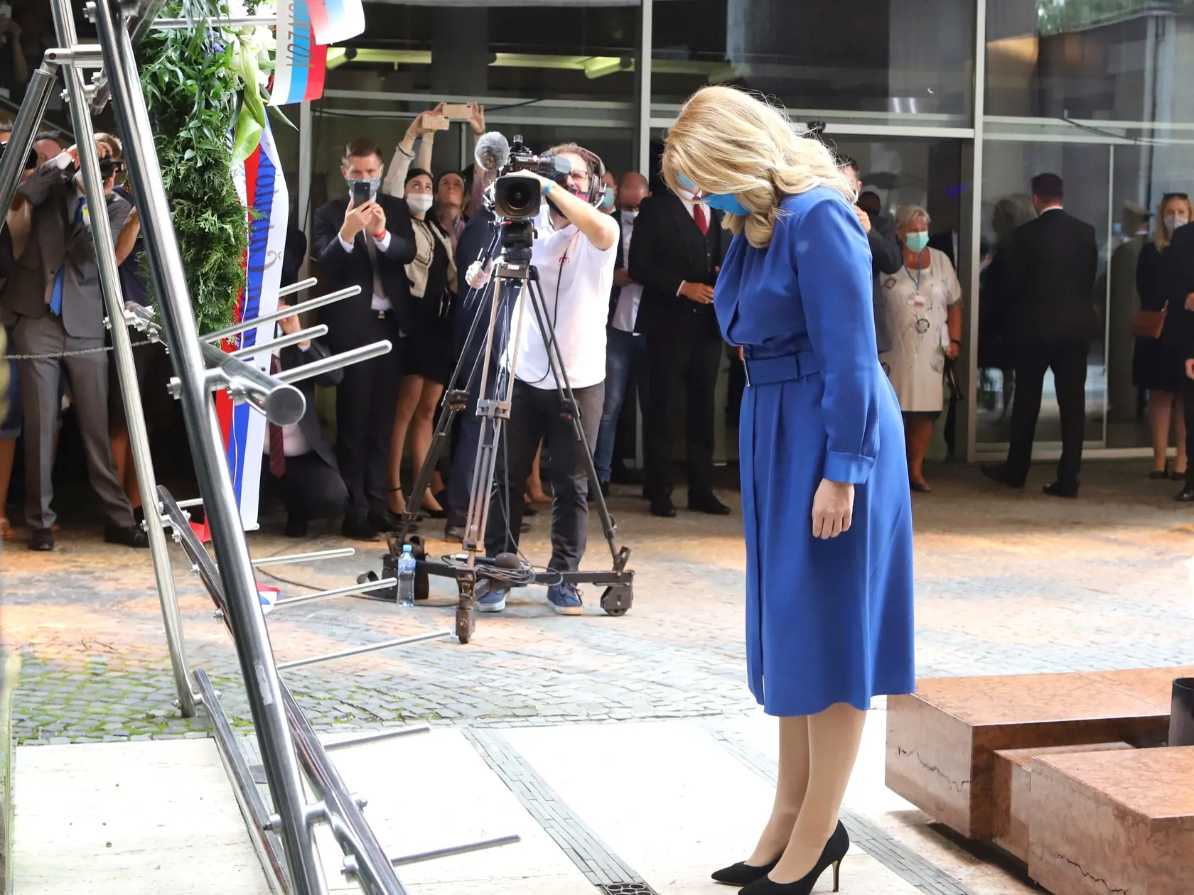Na snímke prezidentka SR Zuzana Čaputová počas kladenia vencov na centrálnych osláv 76. výročia Slovenského národného povstania (SNP) v areáli Pamätníka SNP v Banskej Bystrici, 29. augusta 2020. FOTO TASR - Ján Krošlák