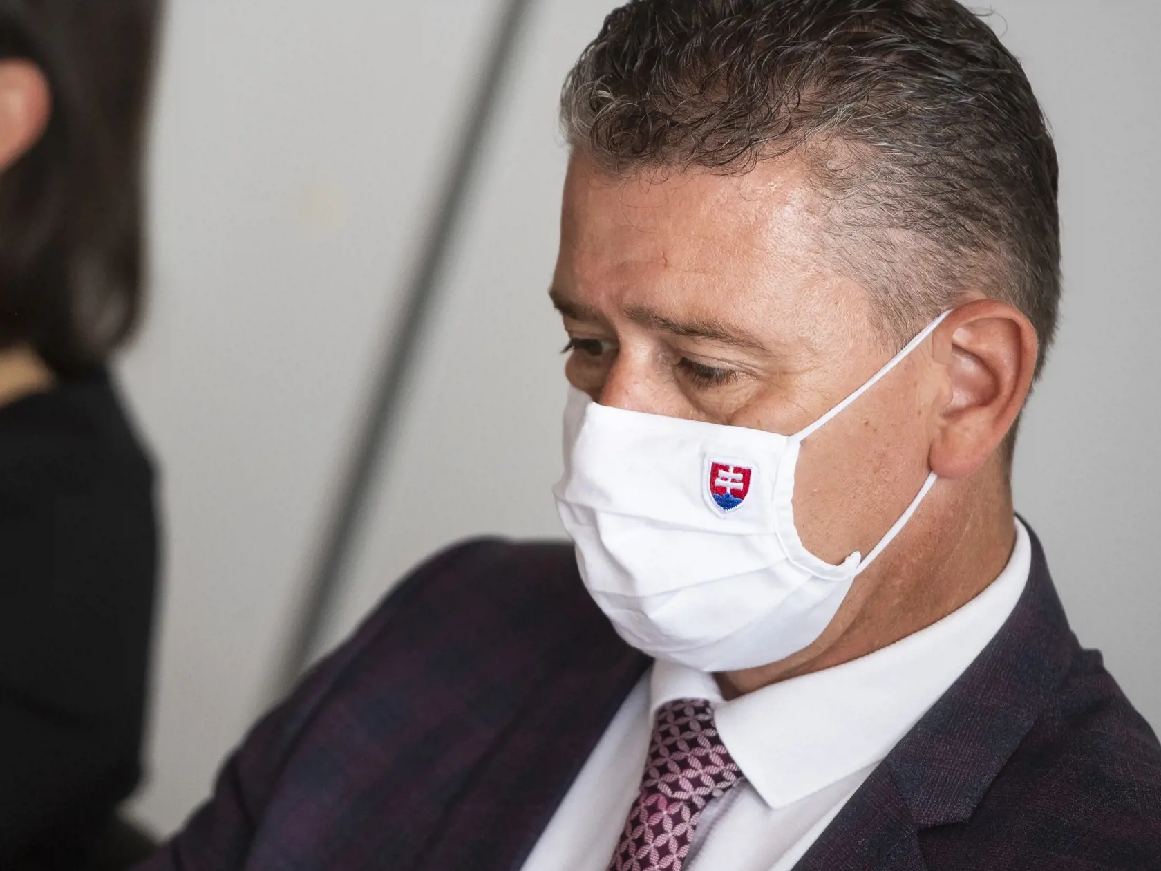 Minister vnútra Roman Mikulec si od Šáteka vyslúžil vlnu kritiky.