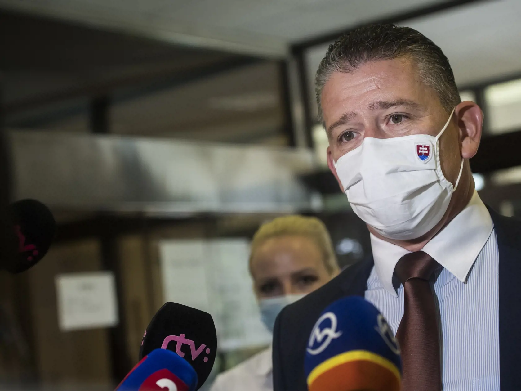 Minister vnútra Roman Mikulec si od Šáteka vyslúžil vlnu kritiky.
