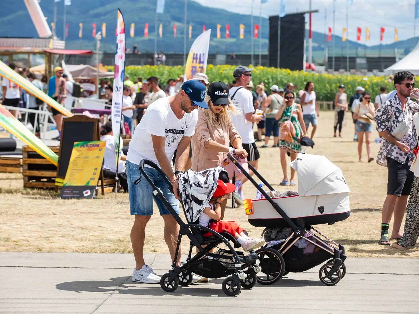 Tretí deň hudobného festivalu "POHODA 2022" na letisku v Trenčíne. Na snímke Ivana Gáborík s manželom Mariánom Gáboríkom. 