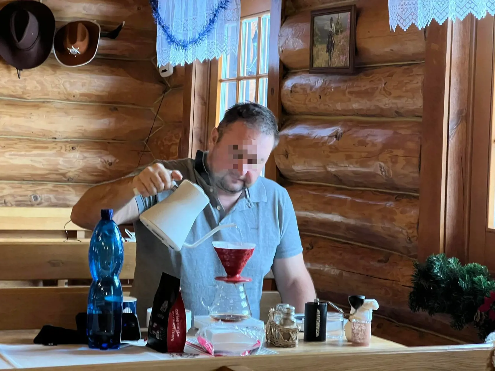 Otec rodiny Michal (48), je známy pražiar výberovej kávy.