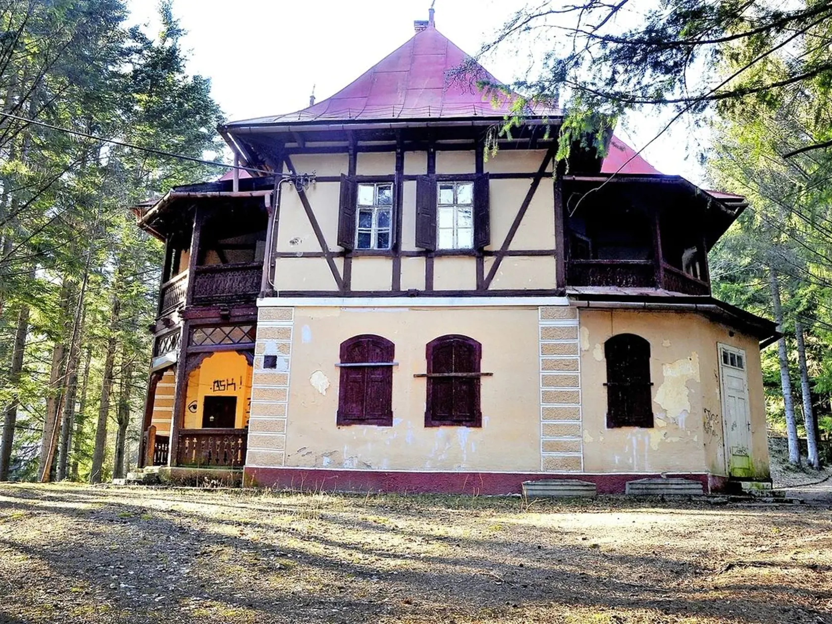 Anton Muller bol autorom projektov kúpeľných domov v kúpeľoch Thurzov nad Gelnicou.