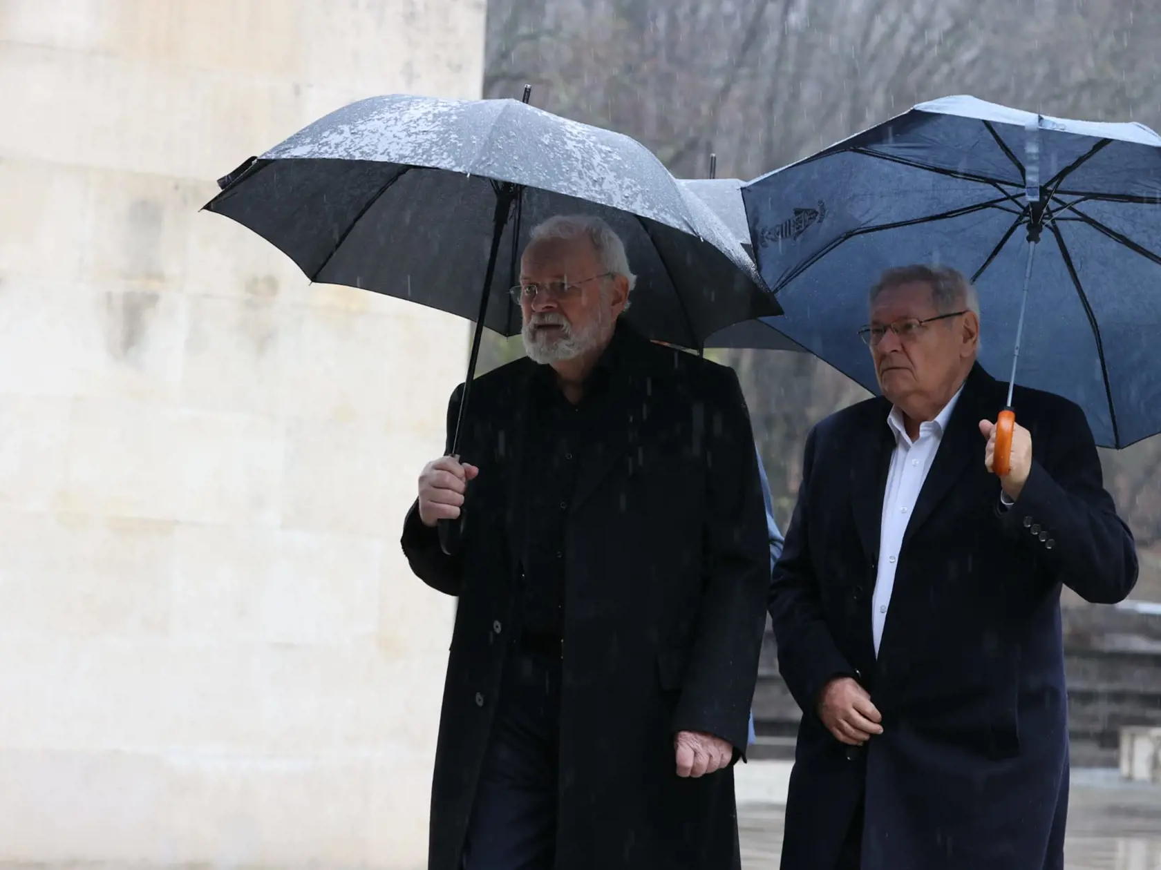 S Dušanom Čaplovičom sa lúčia politické špičky, na čele s prezidentom Petrom Pellegrinim, jeho predchodcom Ivanom Gašparovičom či ministrom obrany Robertom Kaliňákom.