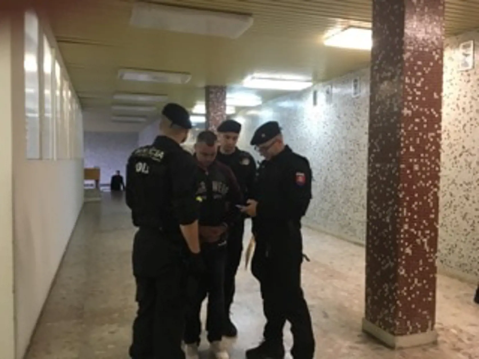 Mladý muž si odpykáva trest v zariadení s najprísnejším stupňom stráženia.